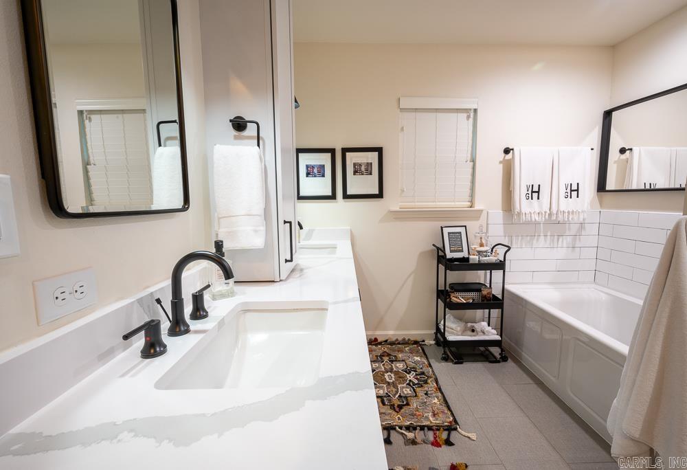 PLAZA HEIGHTS - Residential