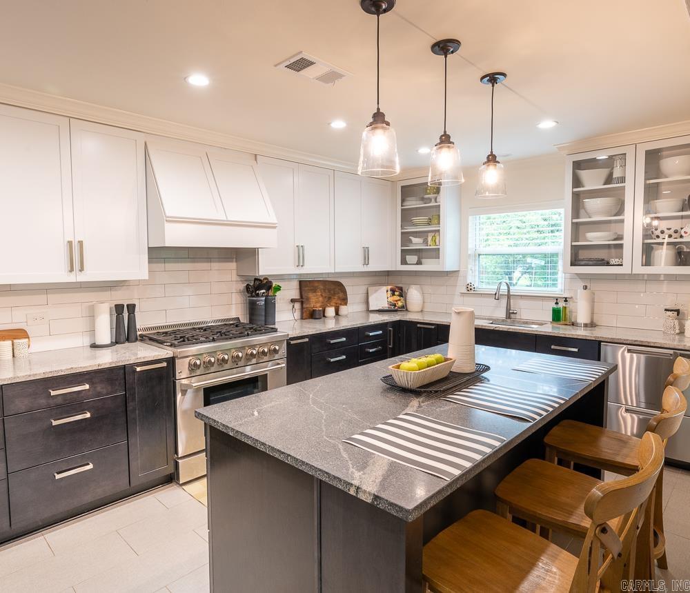 PLAZA HEIGHTS - Residential