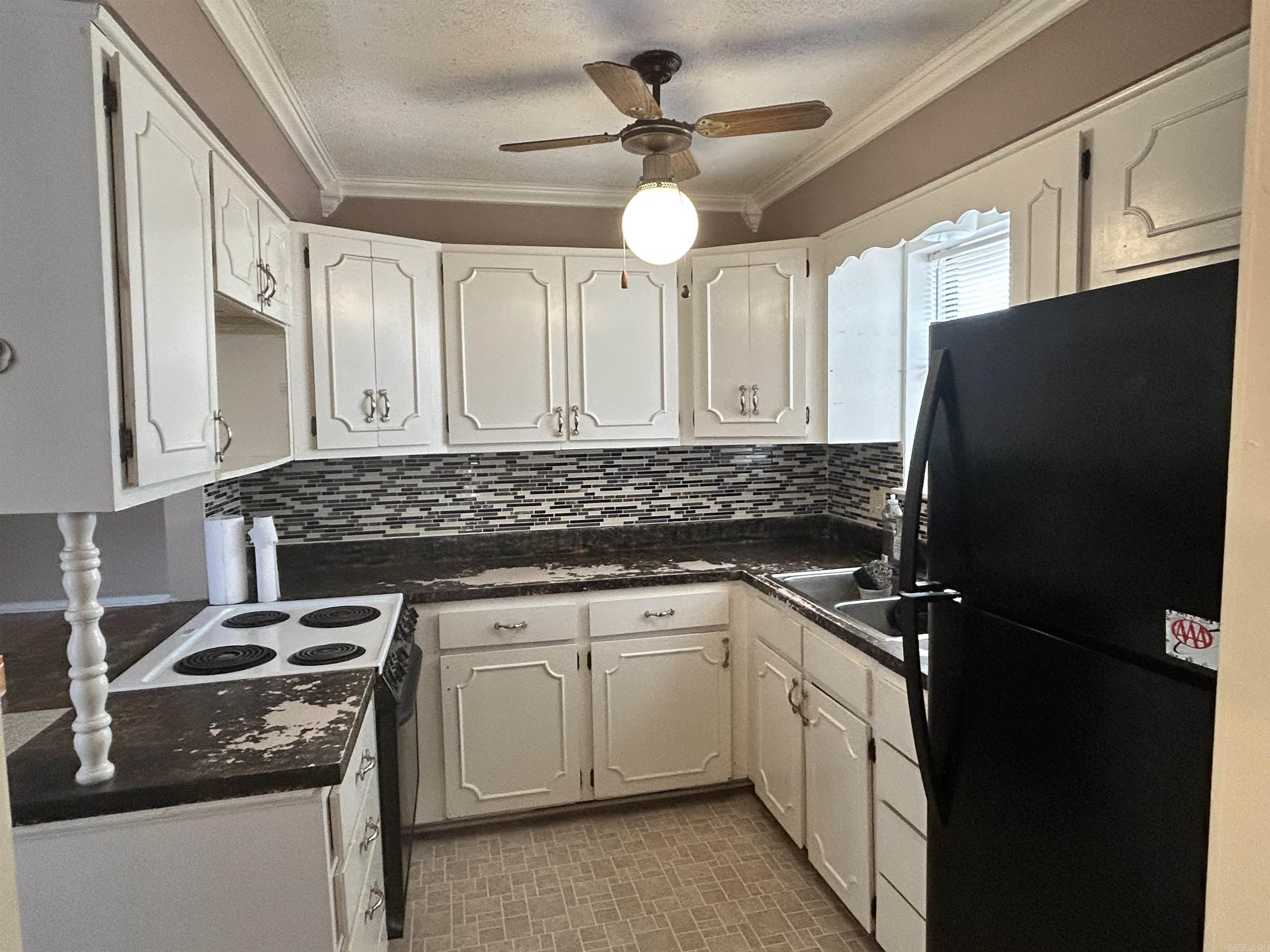 LAKEWOOD HILLS - Residential