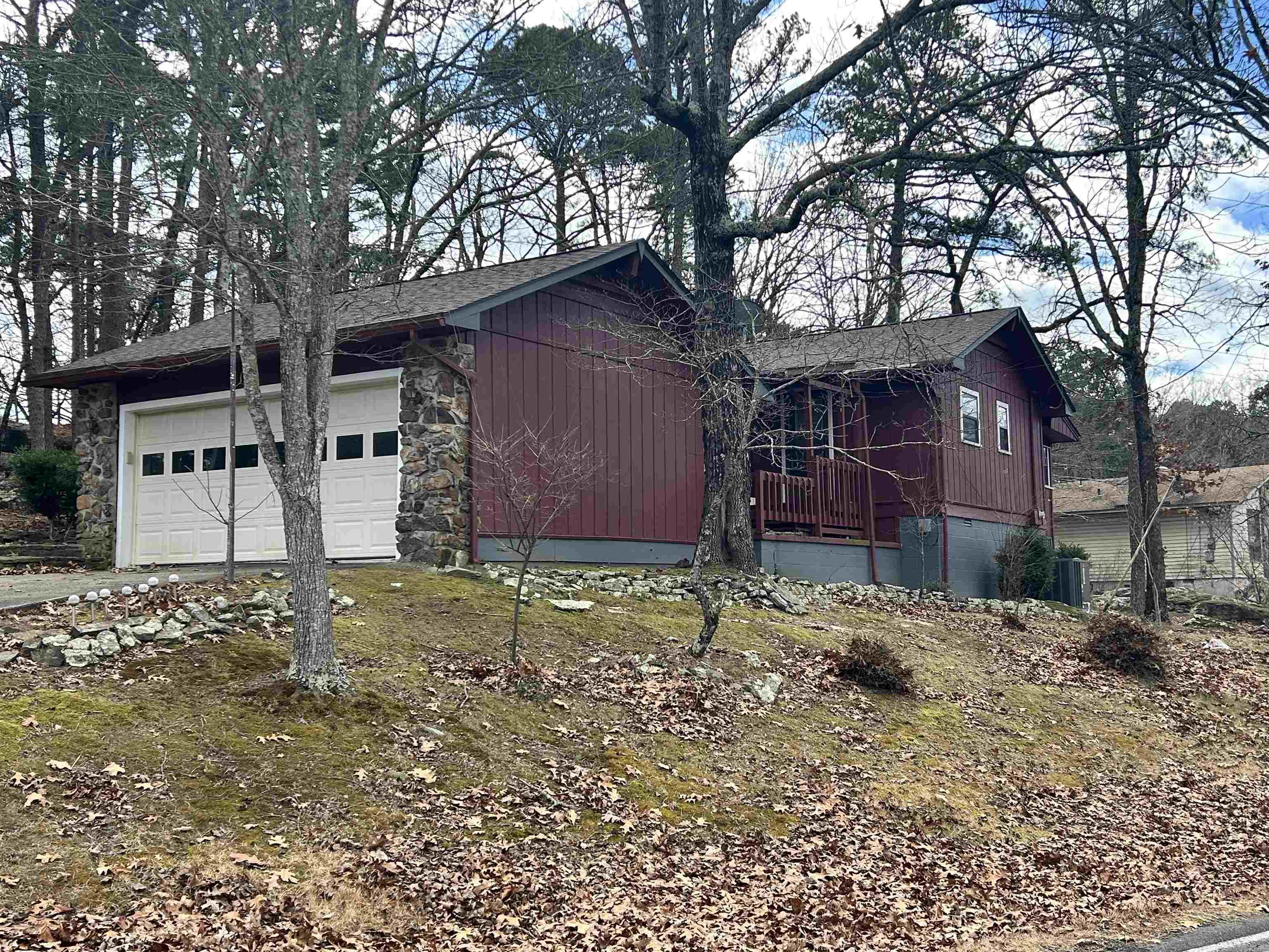 LAKEWOOD HILLS - Residential