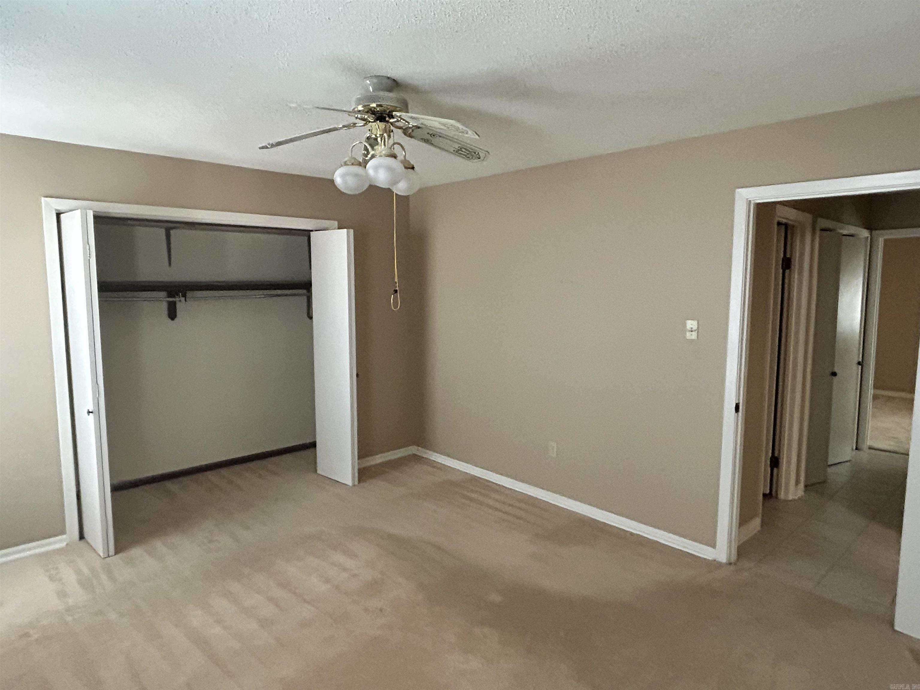 LAKEWOOD HILLS - Residential