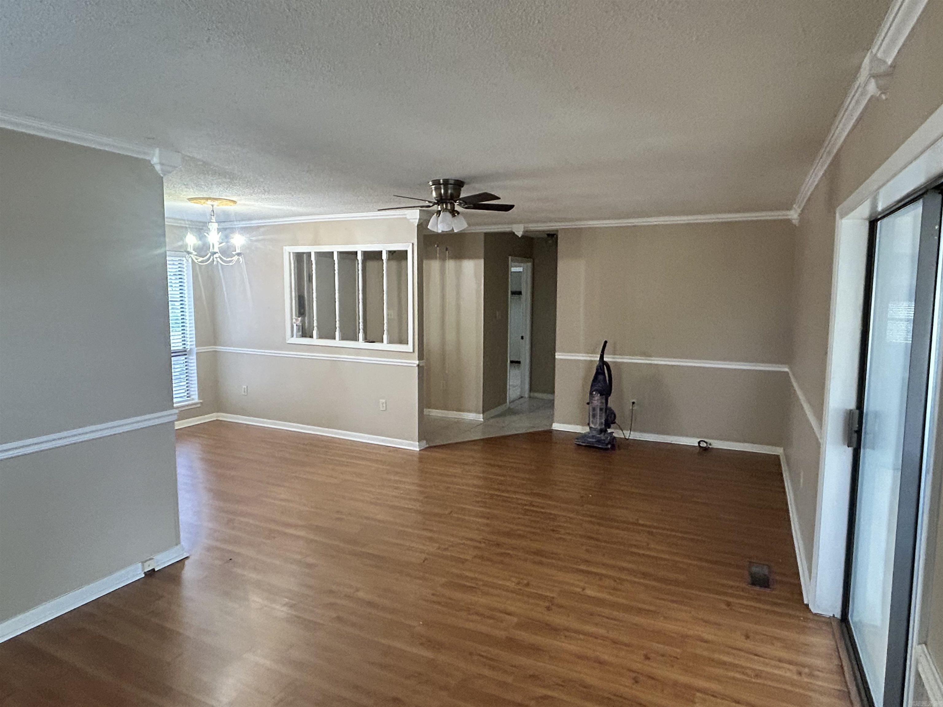 LAKEWOOD HILLS - Residential