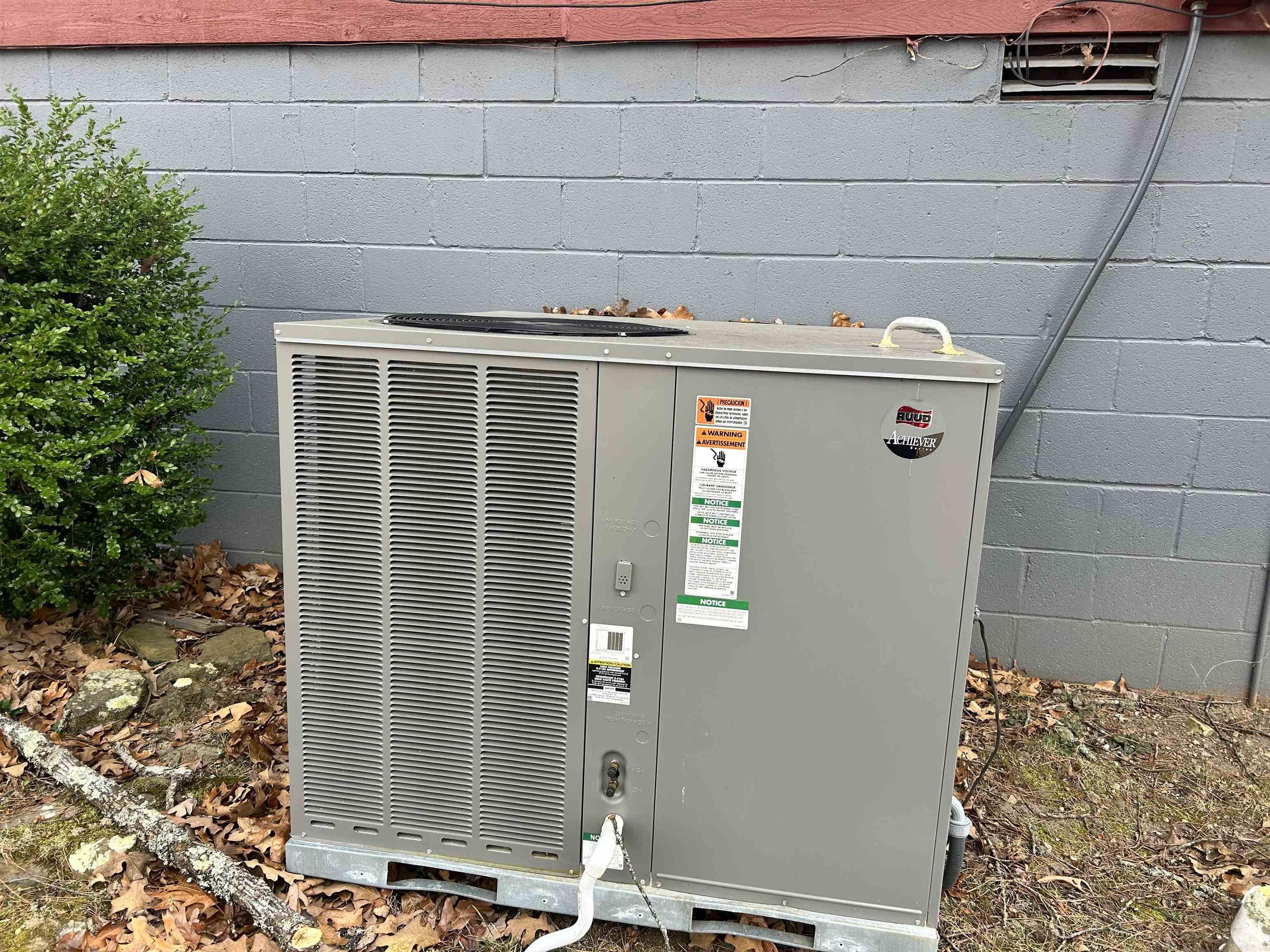 LAKEWOOD HILLS - Residential