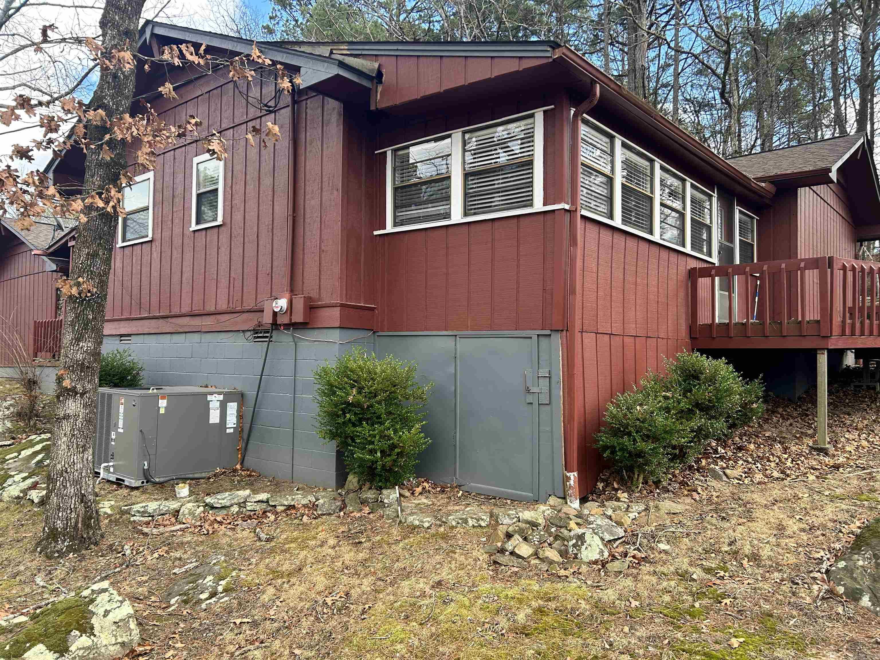 LAKEWOOD HILLS - Residential