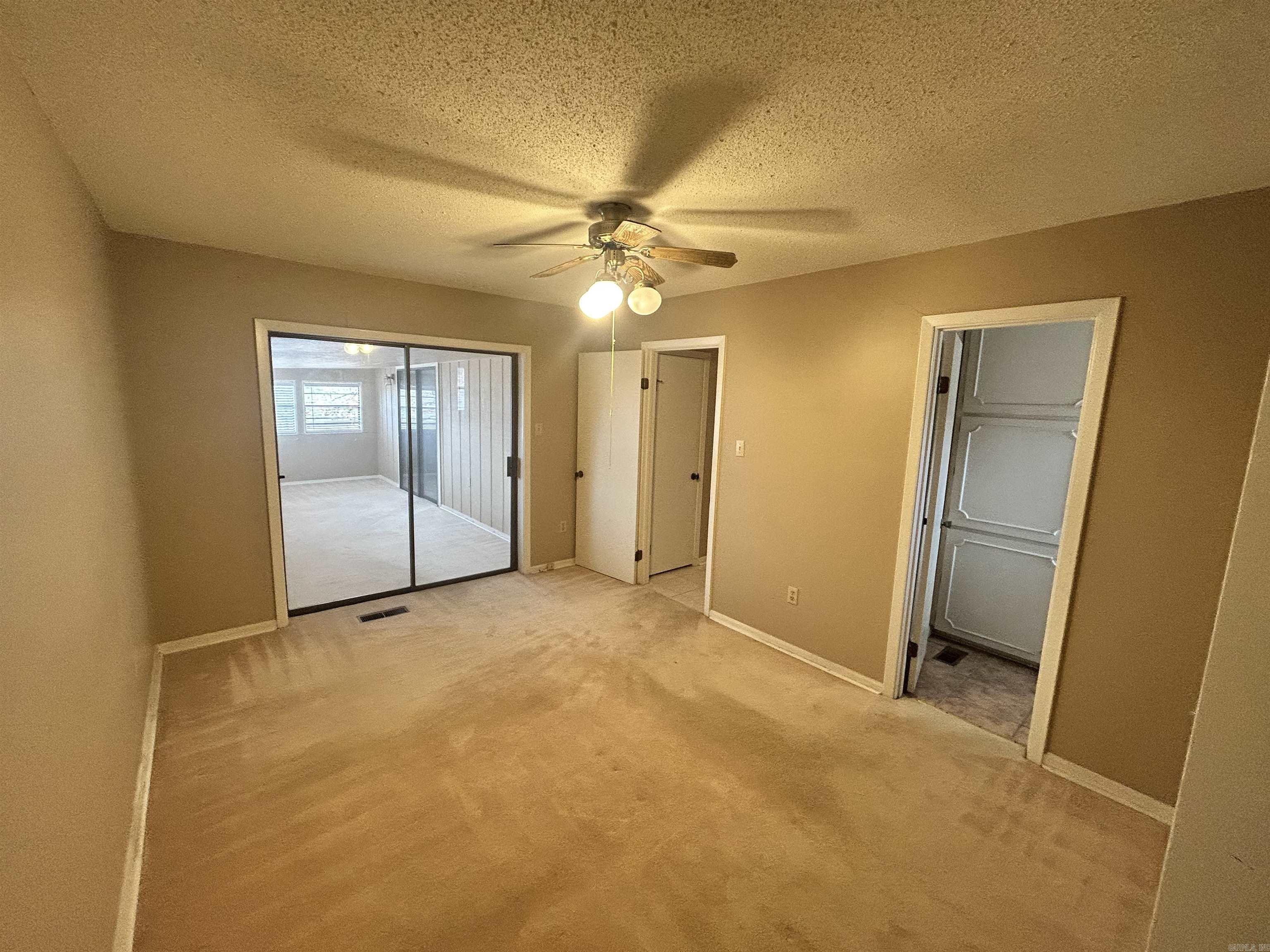 LAKEWOOD HILLS - Residential