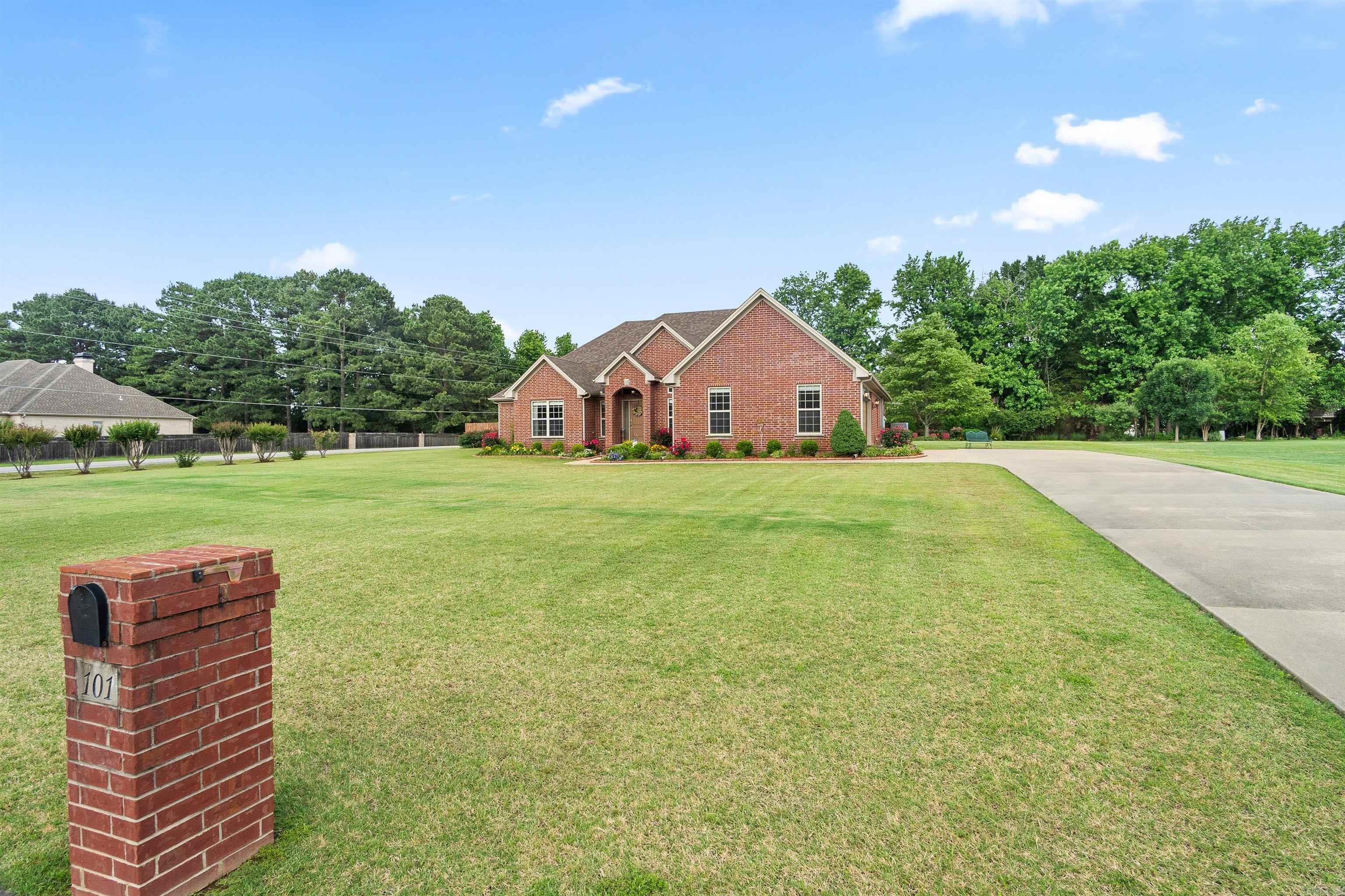 CORNERSTONE EST - Residential