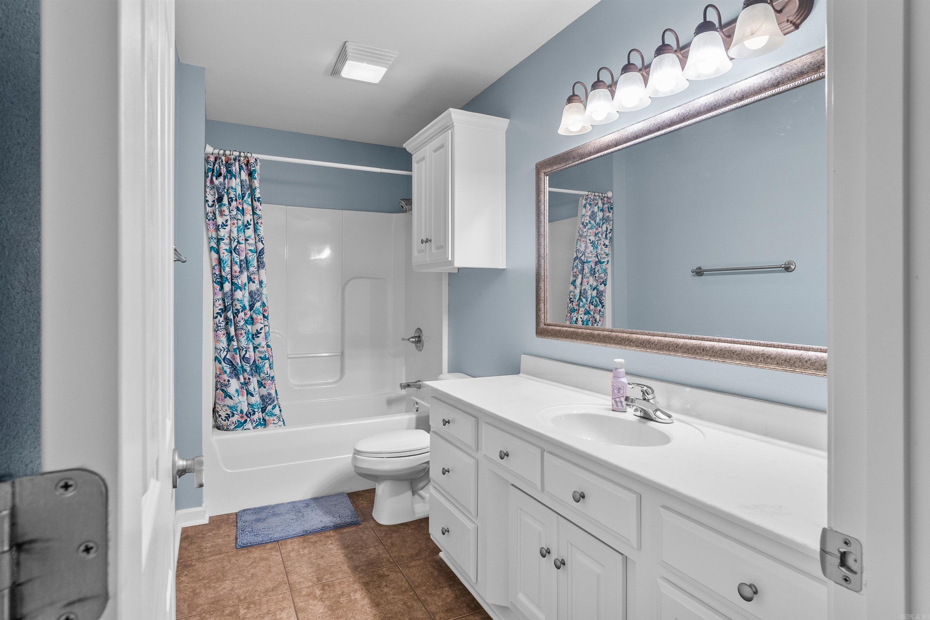 CORNERSTONE EST - Residential