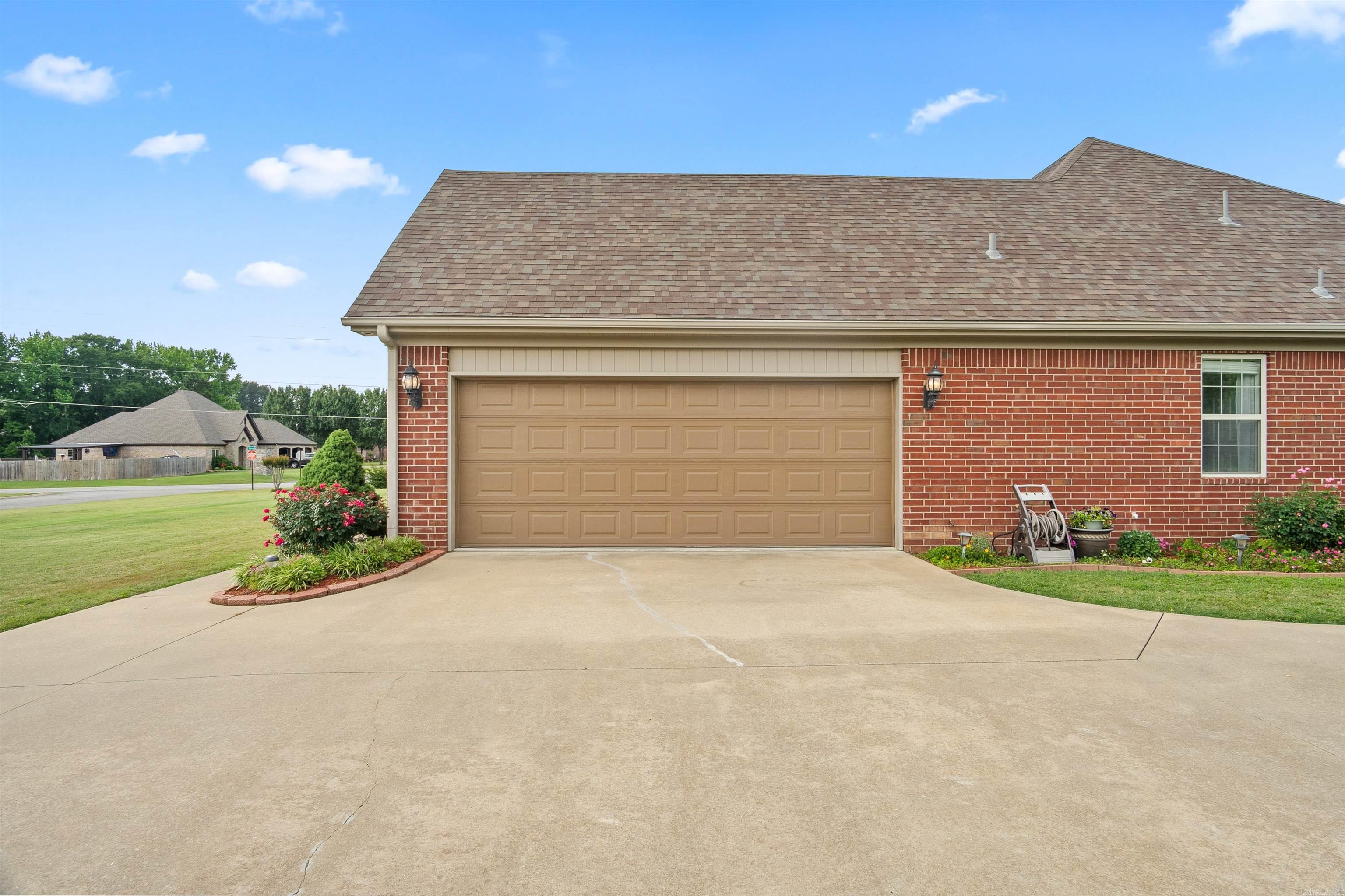 CORNERSTONE EST - Residential