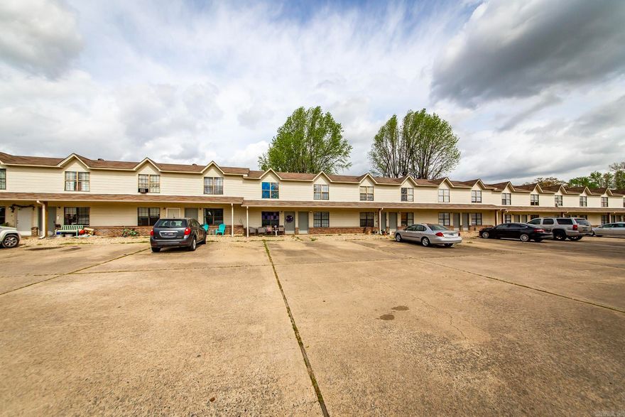 24 Unit complex close to I57. All units are 2 bed 1.5 bath. Most units have been updated with only two units vacant. See attached rent roll for rental info. Great income producing property. Must have 24 hour notice for tenants to view. Do not disturb tenants!
