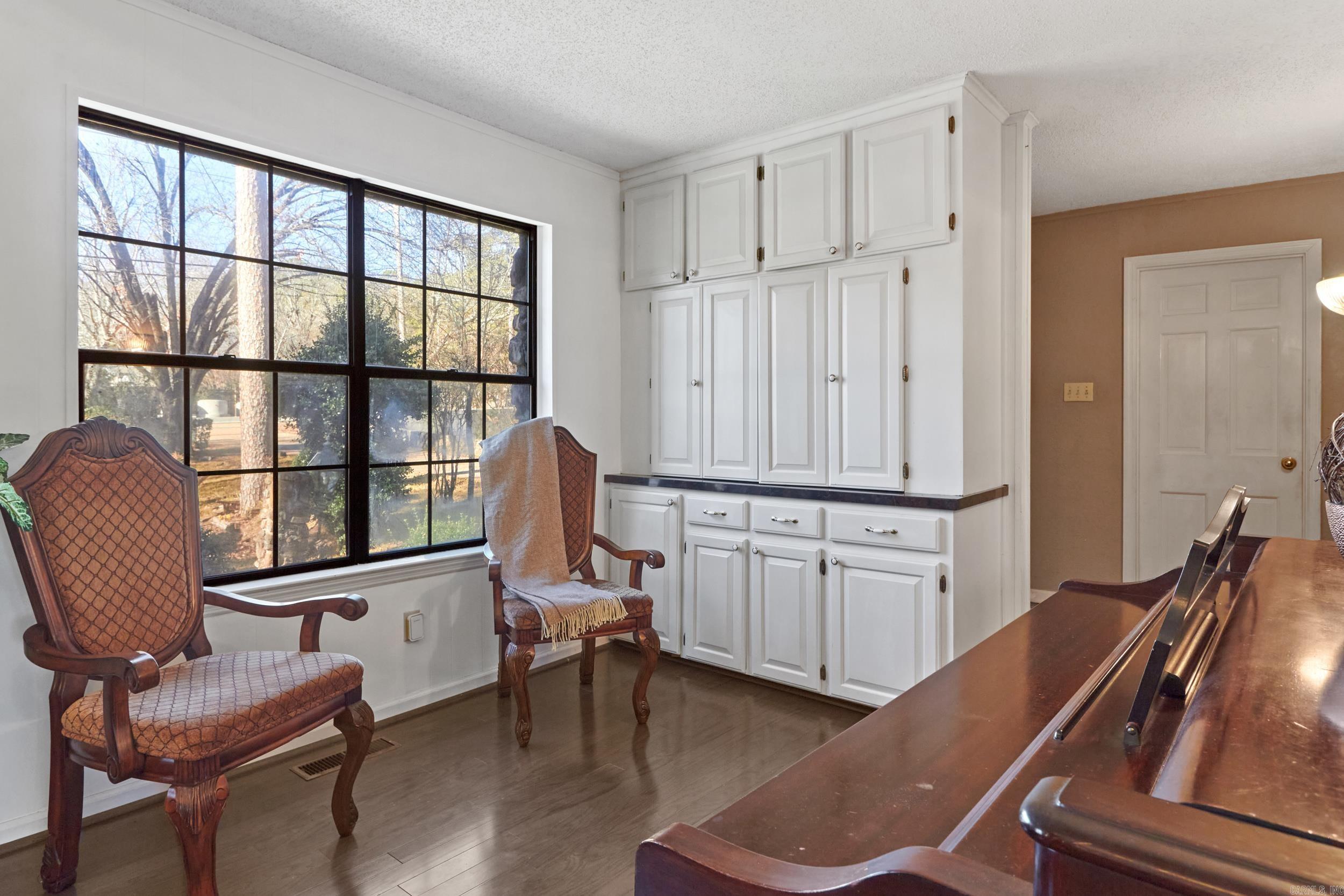 PLEASANT VALLEY - Residential