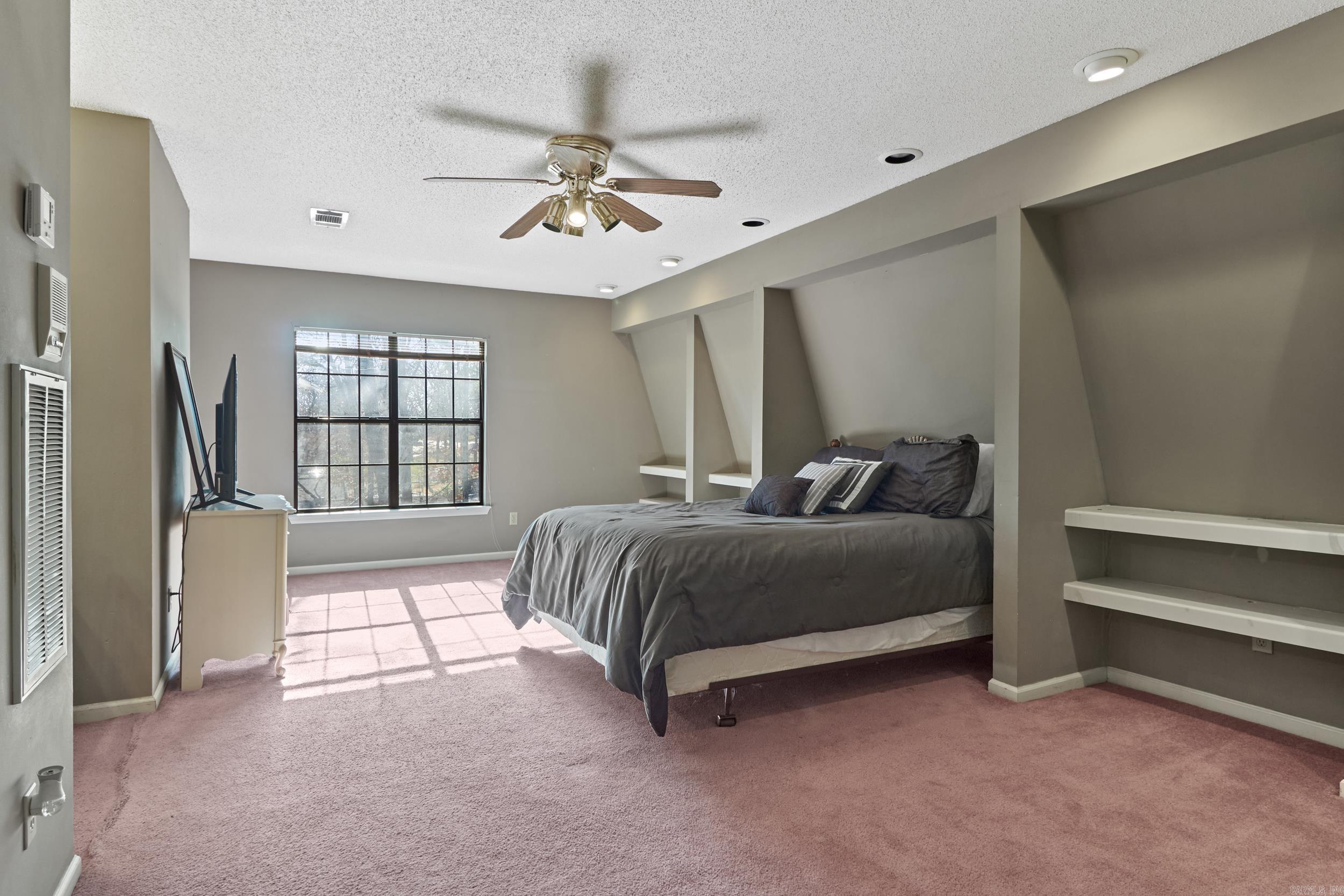 PLEASANT VALLEY - Residential