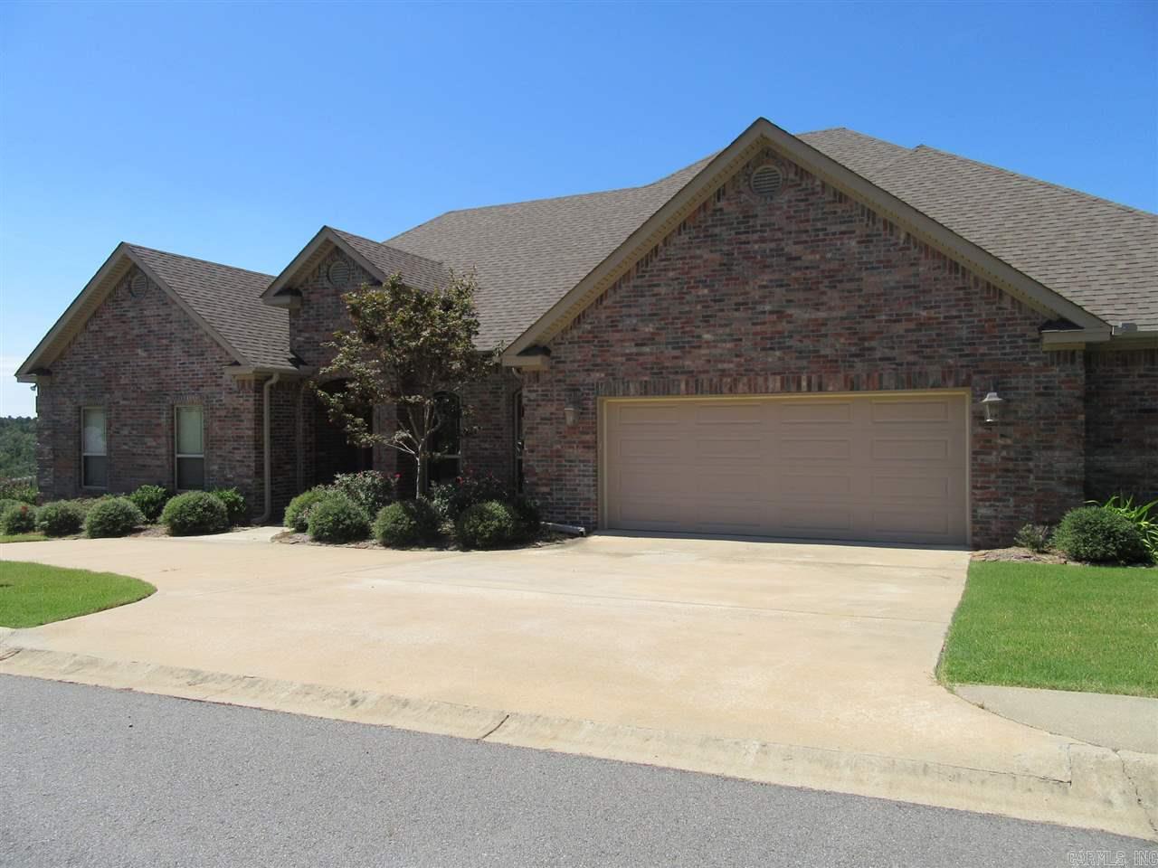 MAJESTIC POINTE - Residential