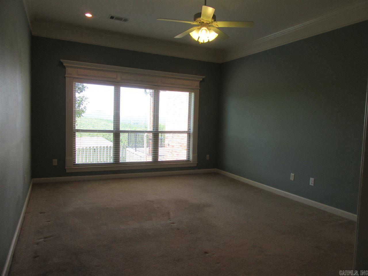 MAJESTIC POINTE - Residential