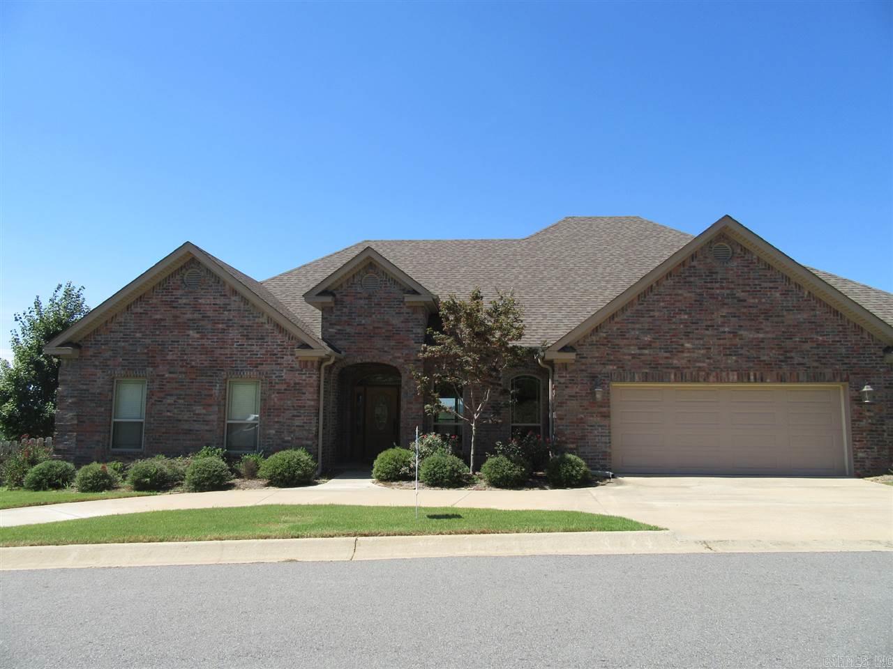 MAJESTIC POINTE - Residential