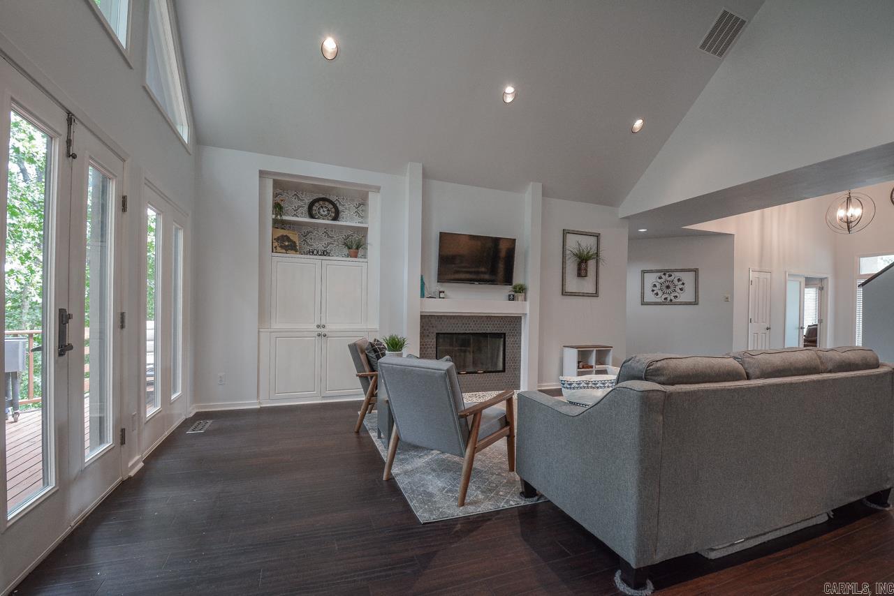 CHENAL VALLEY BASCOM PLACE - Residential