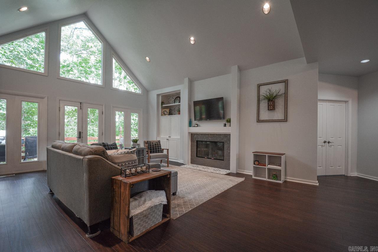 CHENAL VALLEY BASCOM PLACE - Residential