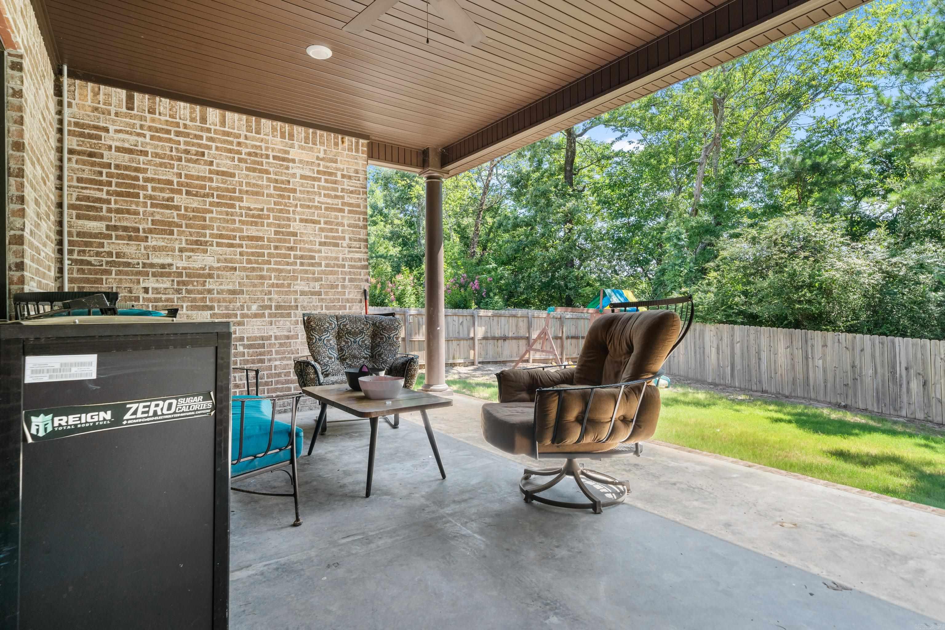 ARLINGTON PARK - Residential