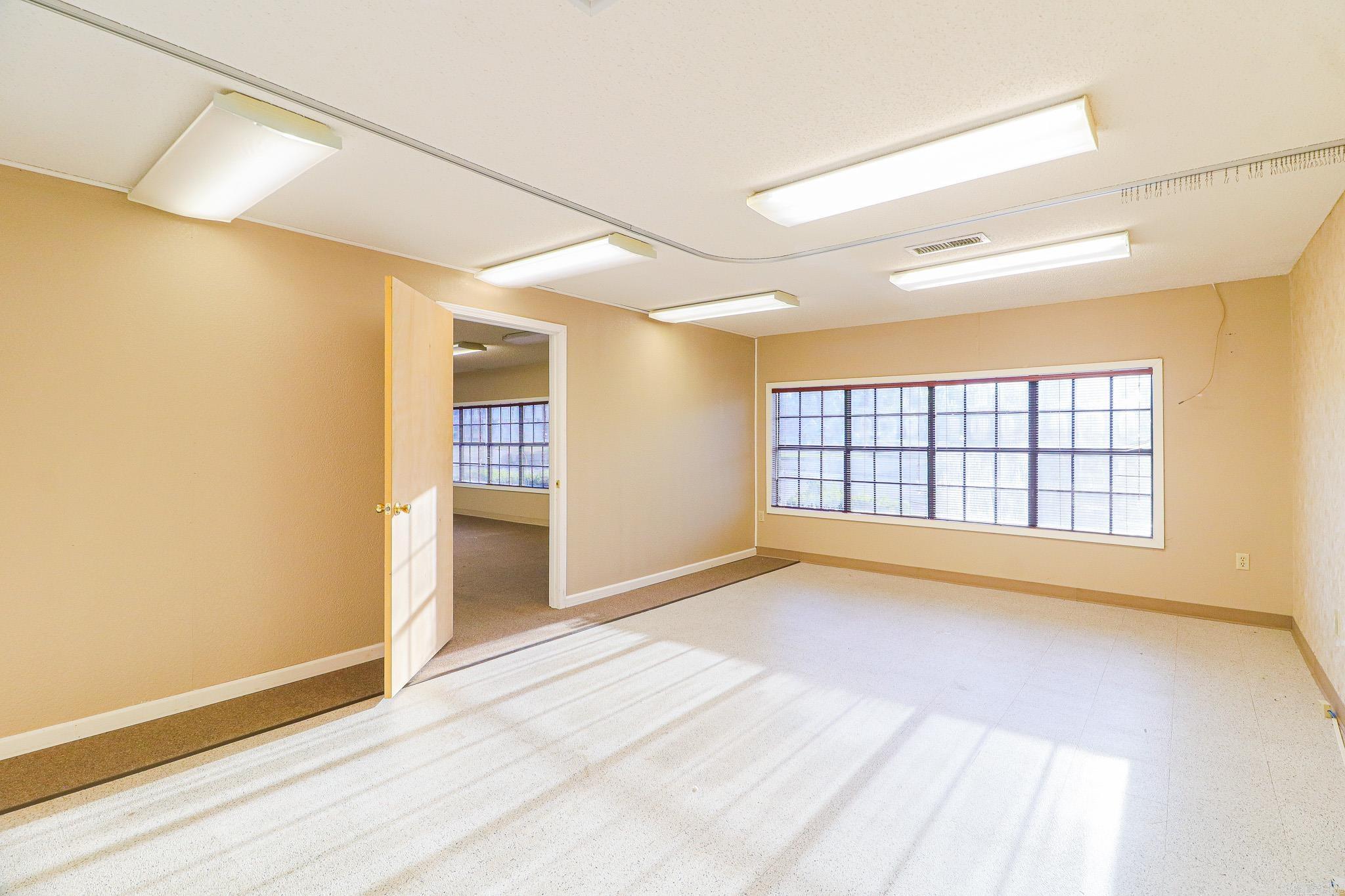 Meriwether Trust 1st - Commercial Lease
