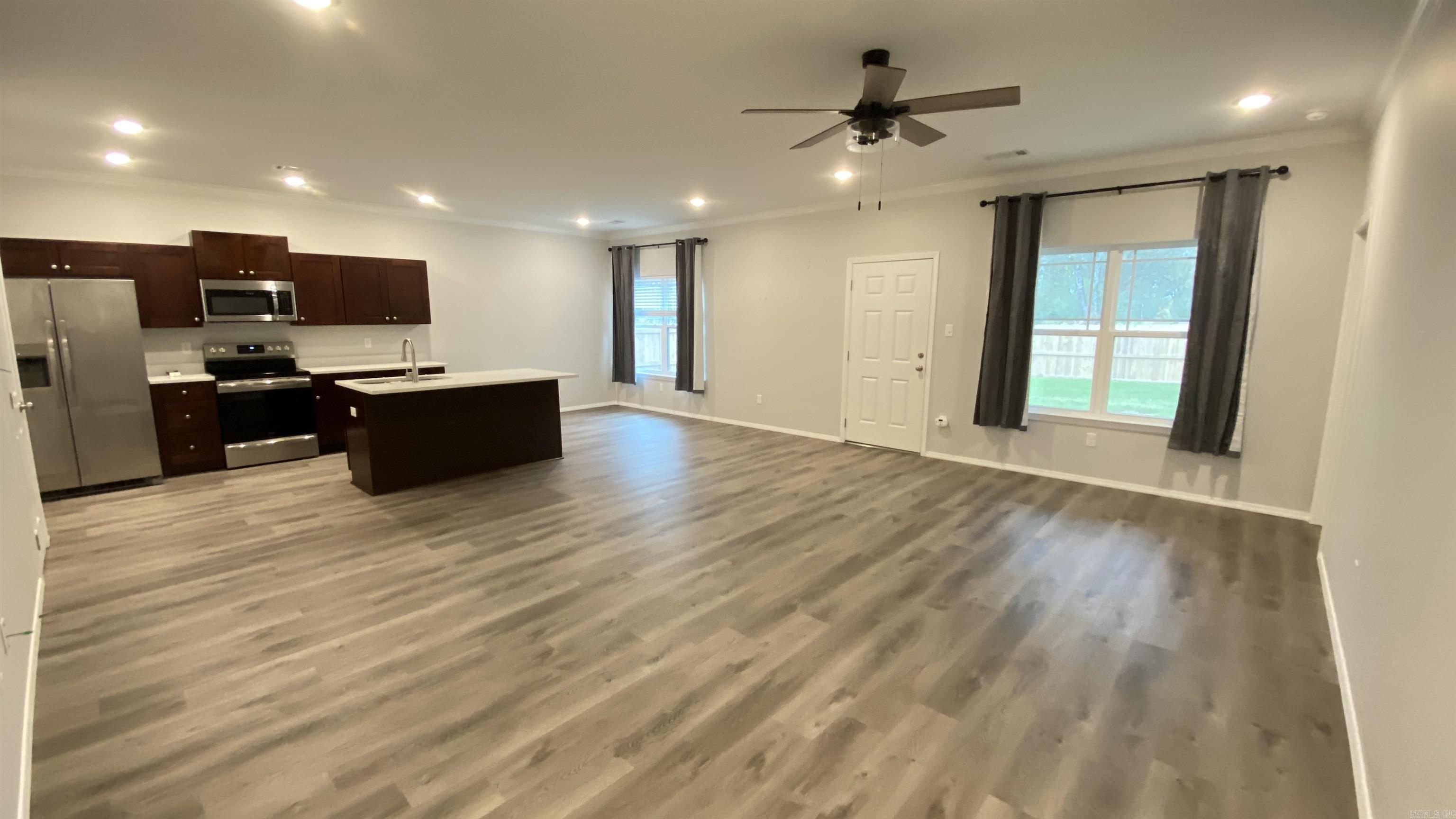 THE VILLAGES AT MAGNOLIA LANE - Residential