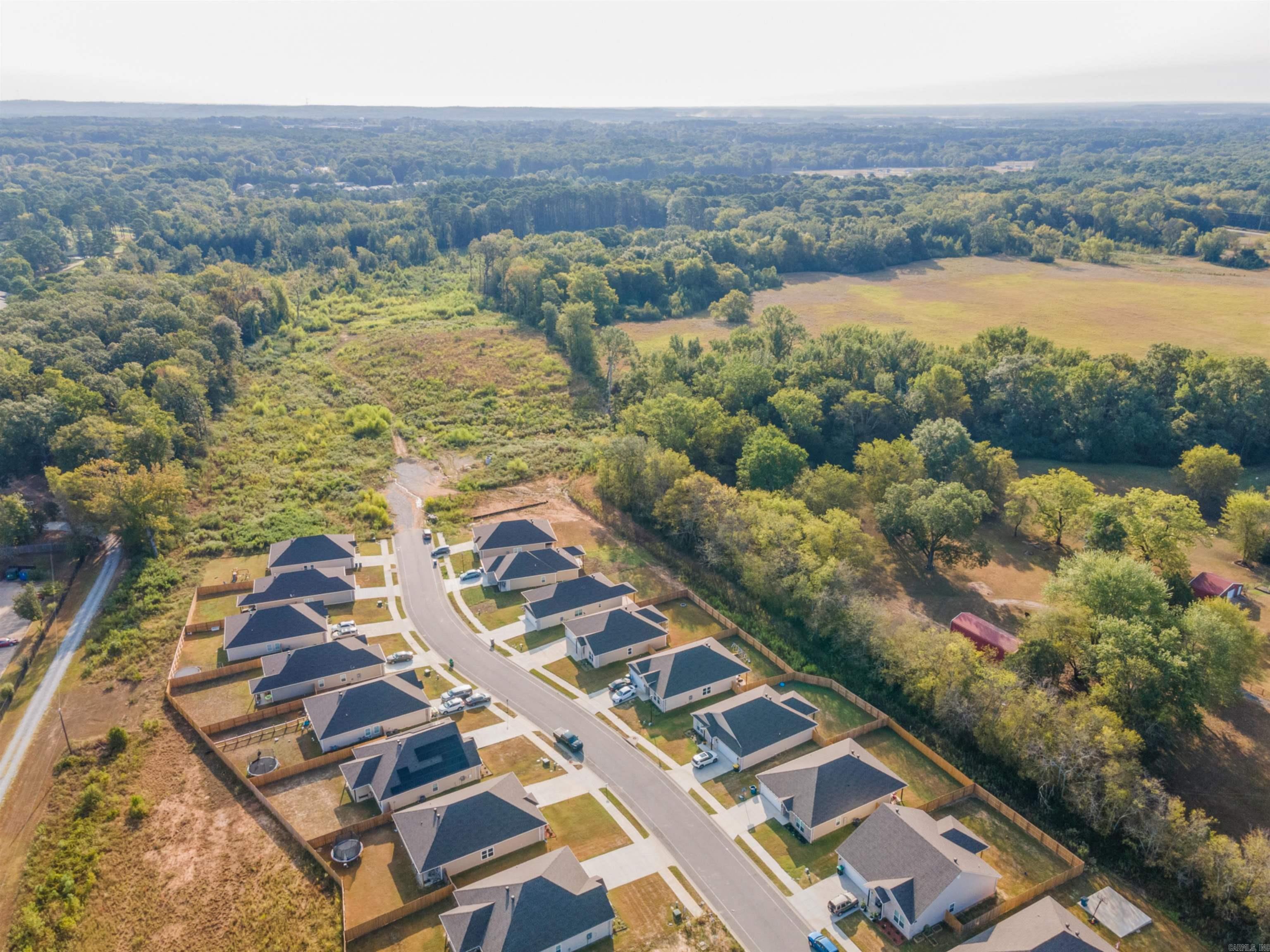 THE VILLAGES AT MAGNOLIA LANE - Residential