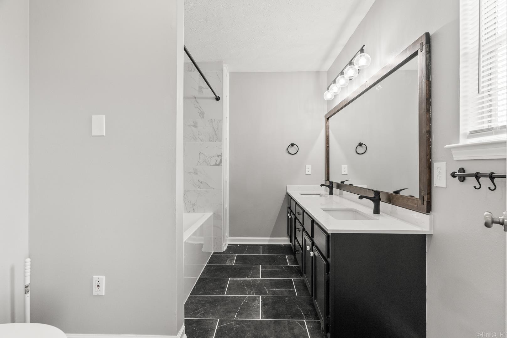 MILL CREEK EST - Residential