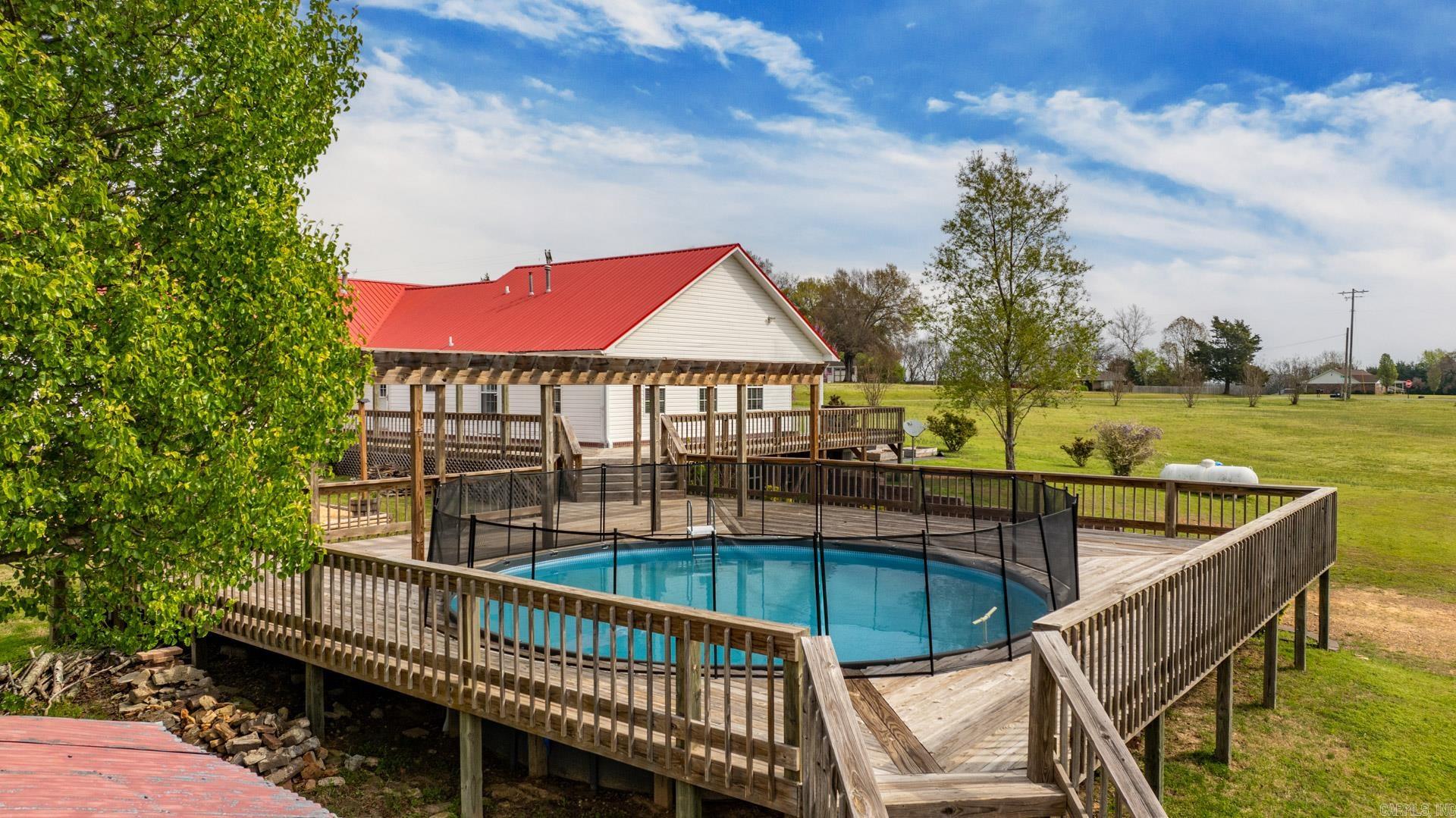 MILL CREEK EST - Residential