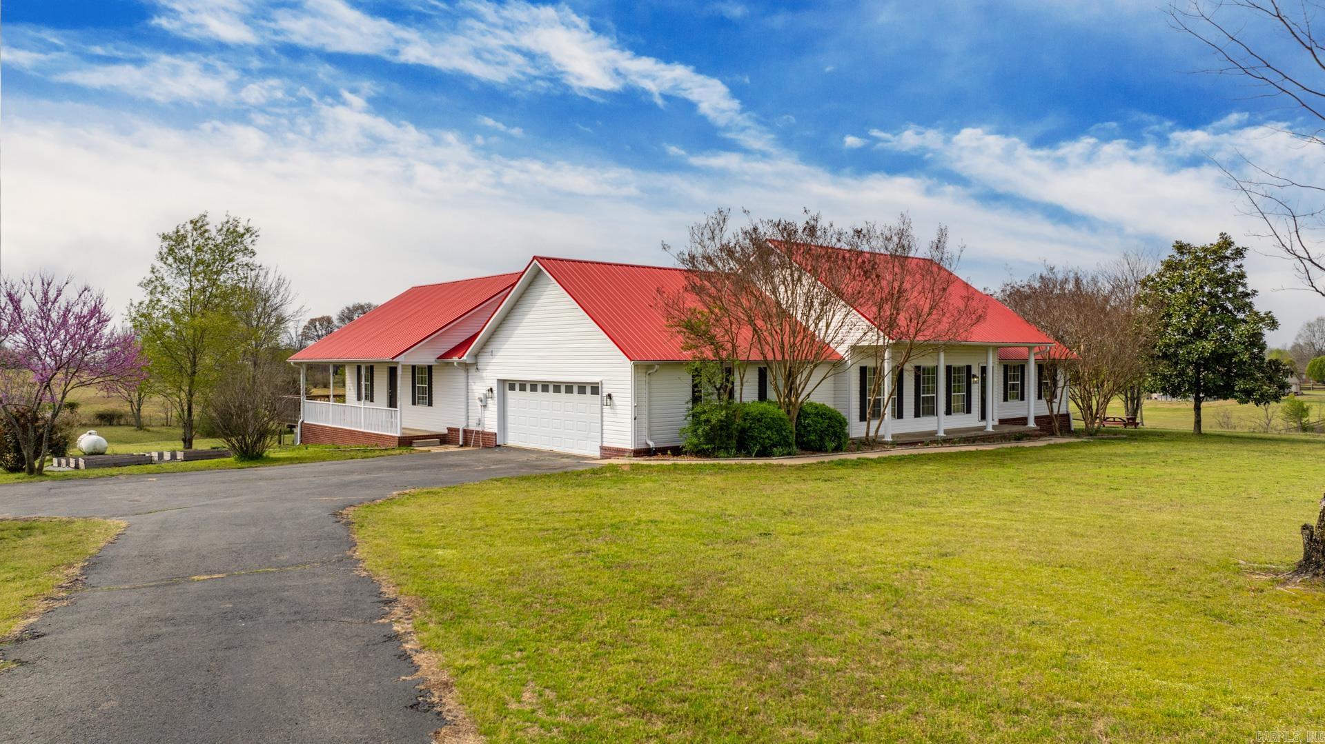 MILL CREEK EST - Residential