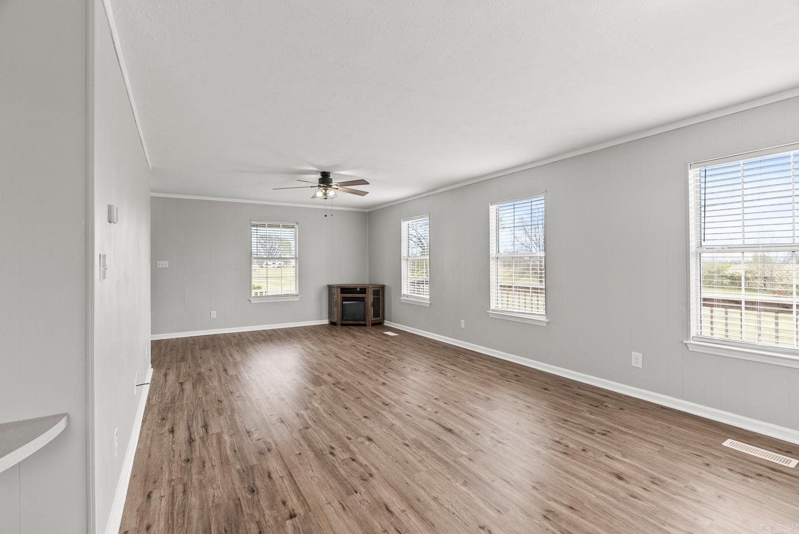 MILL CREEK EST - Residential