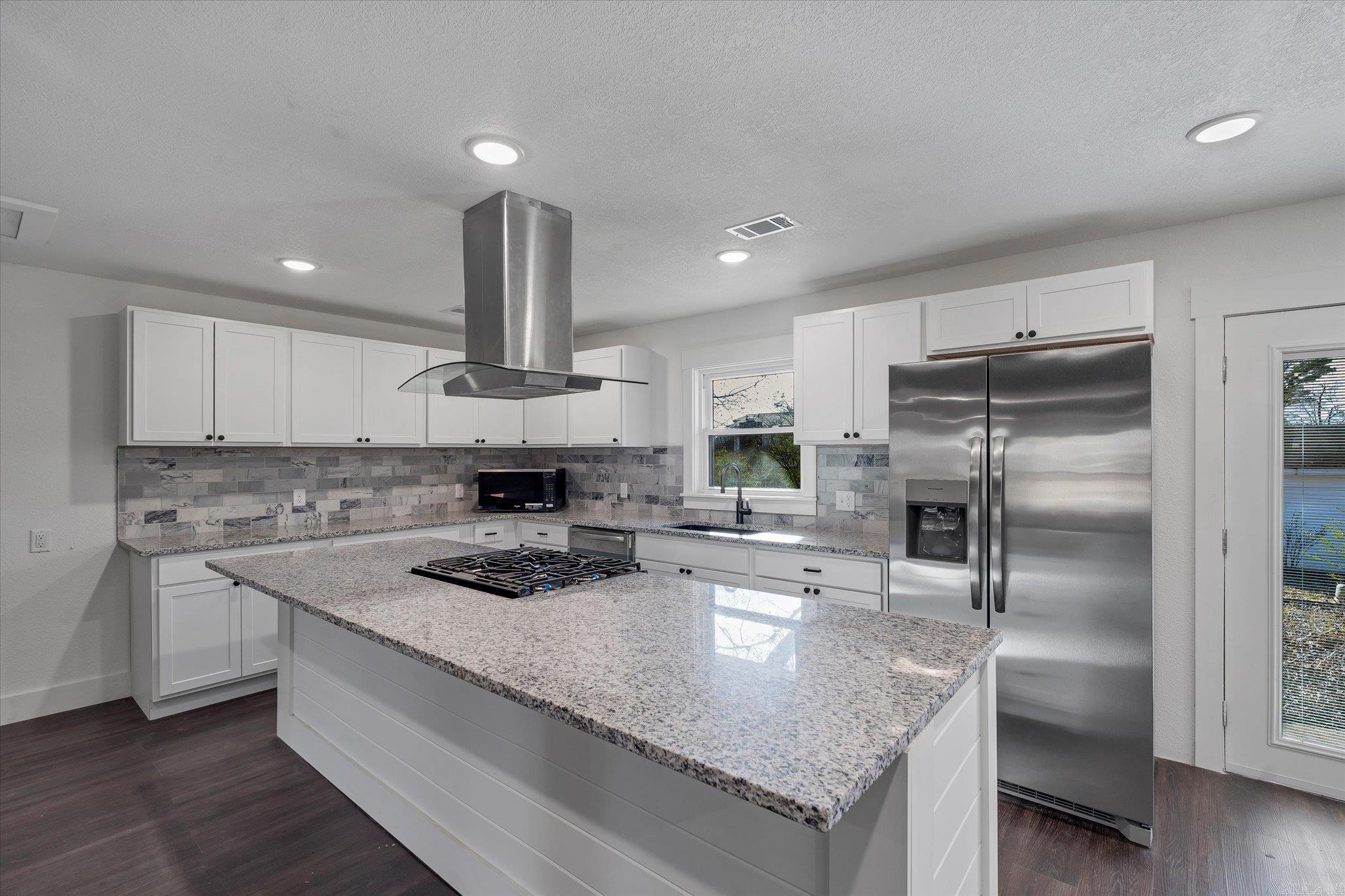 NOBLE ACRES - Residential