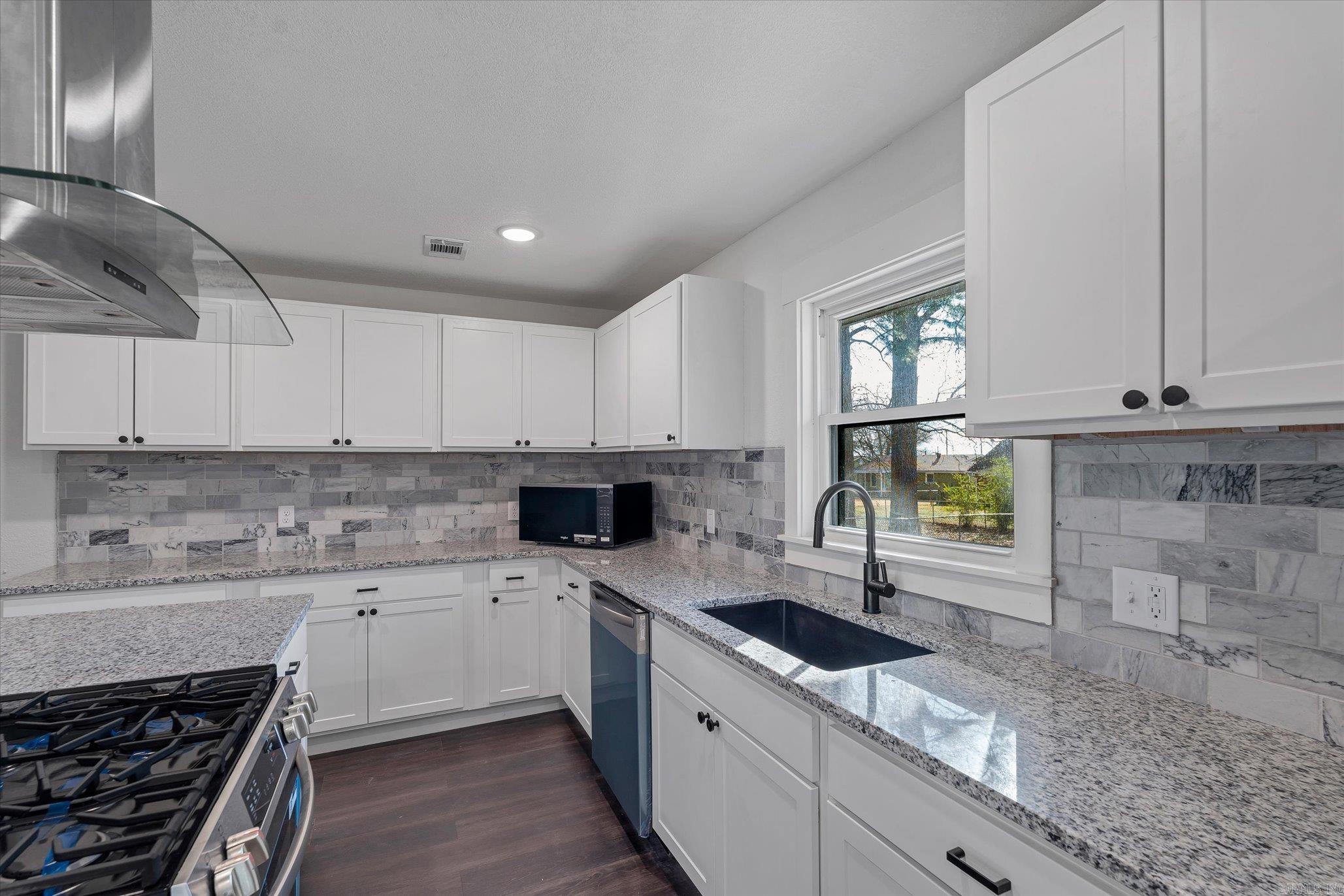 NOBLE ACRES - Residential