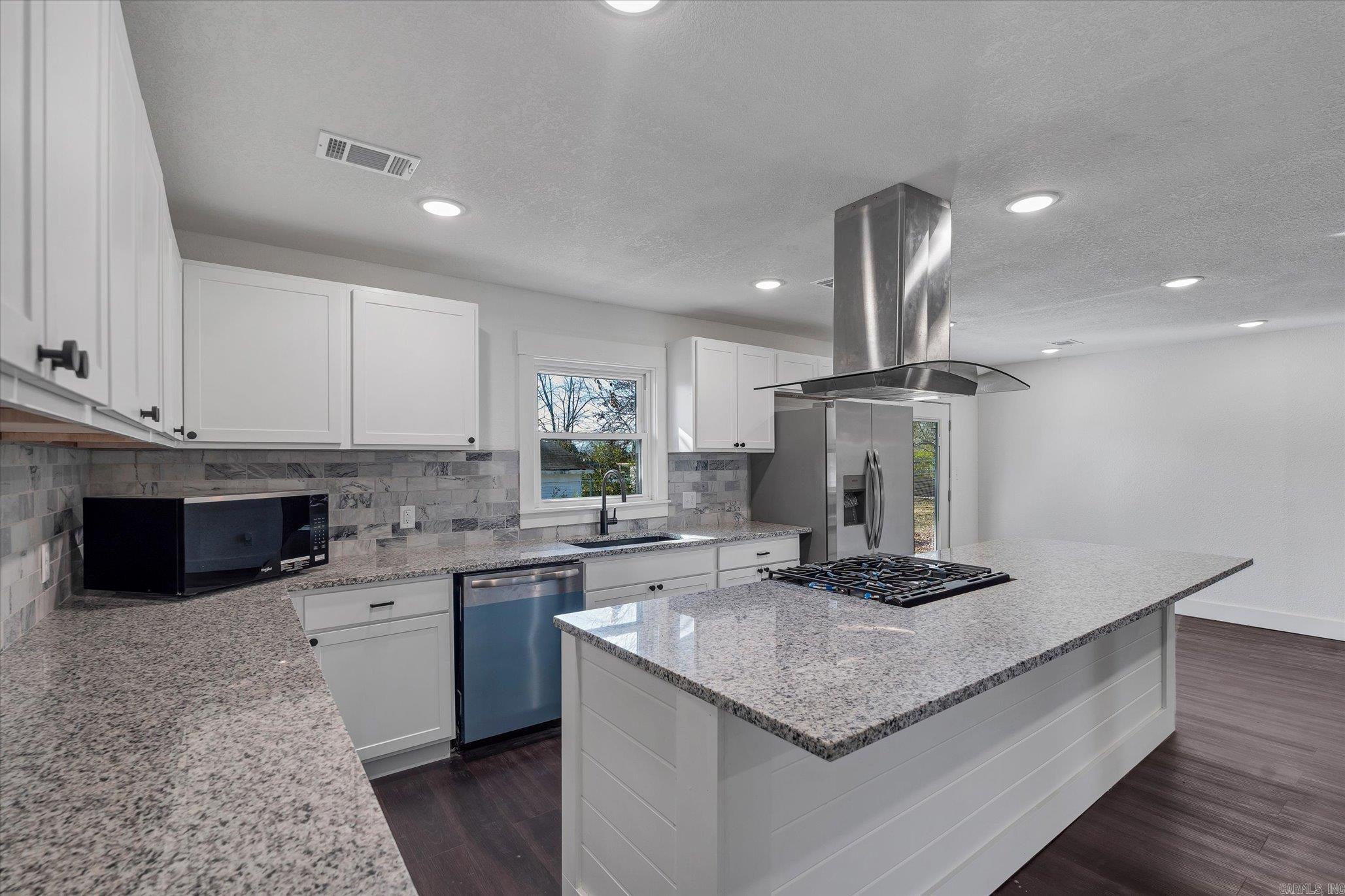 NOBLE ACRES - Residential