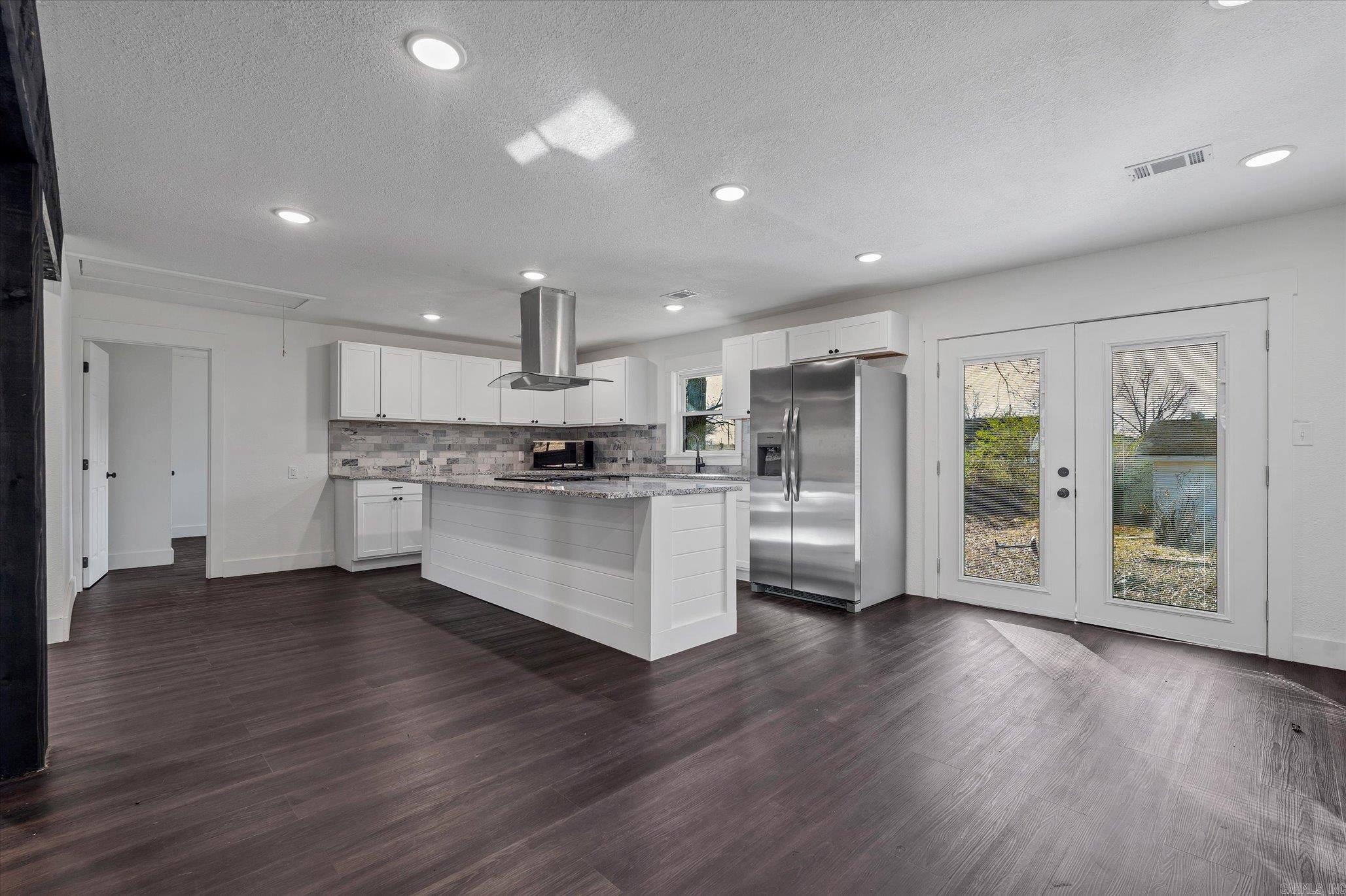 NOBLE ACRES - Residential