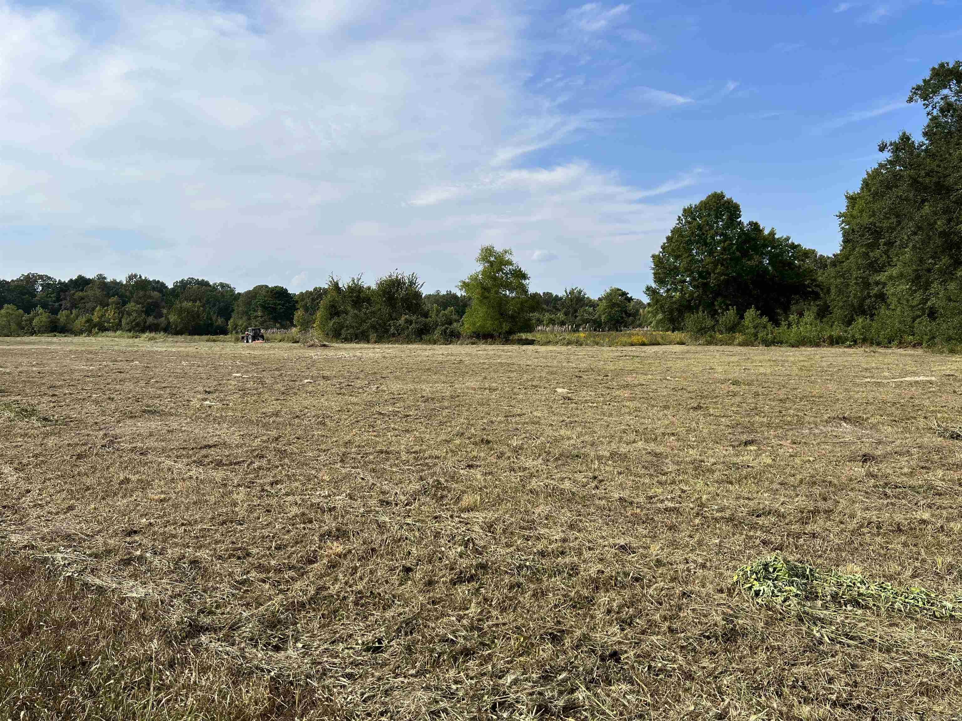 Searcy Outlots - Land