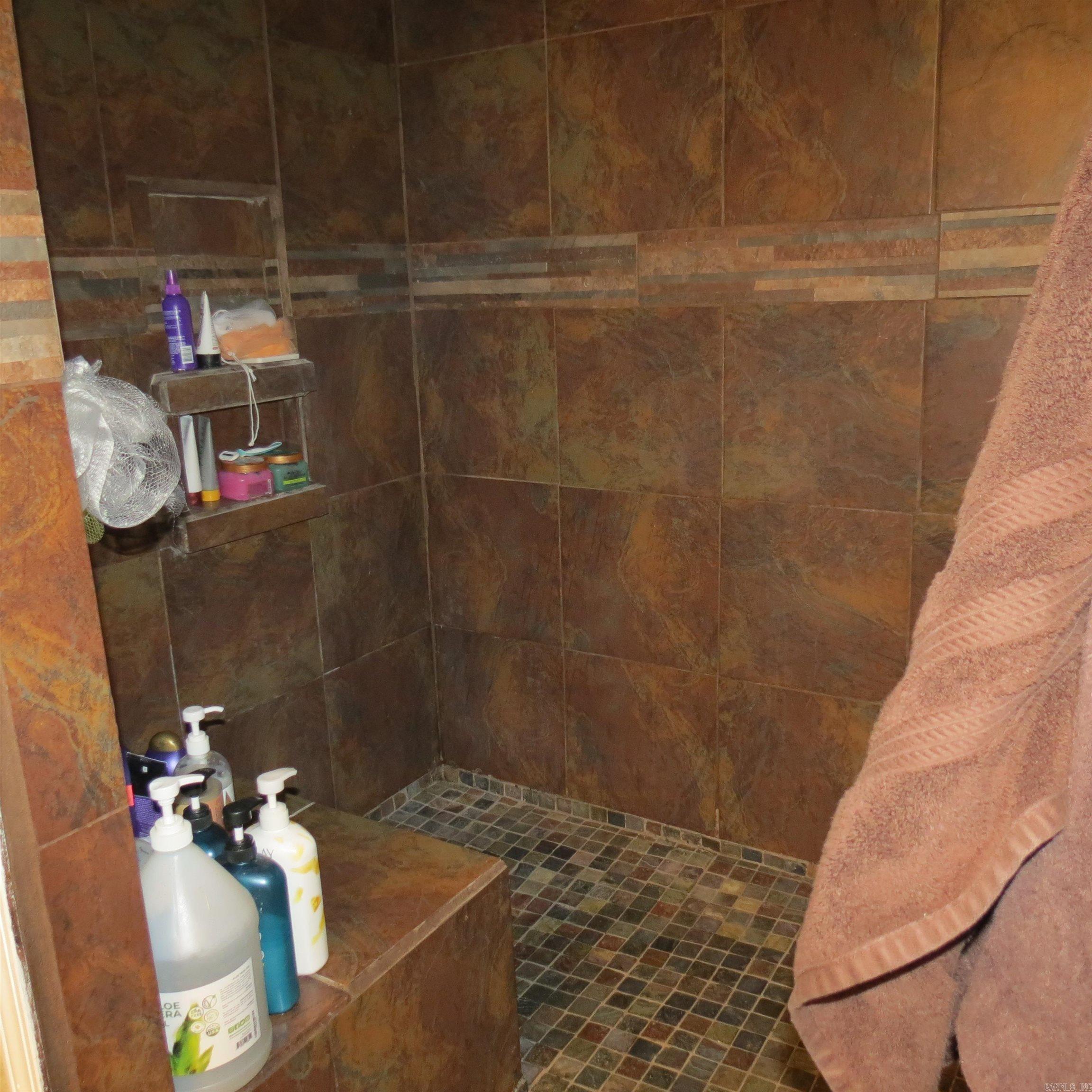 OAK LAWN ESTATES - Residential