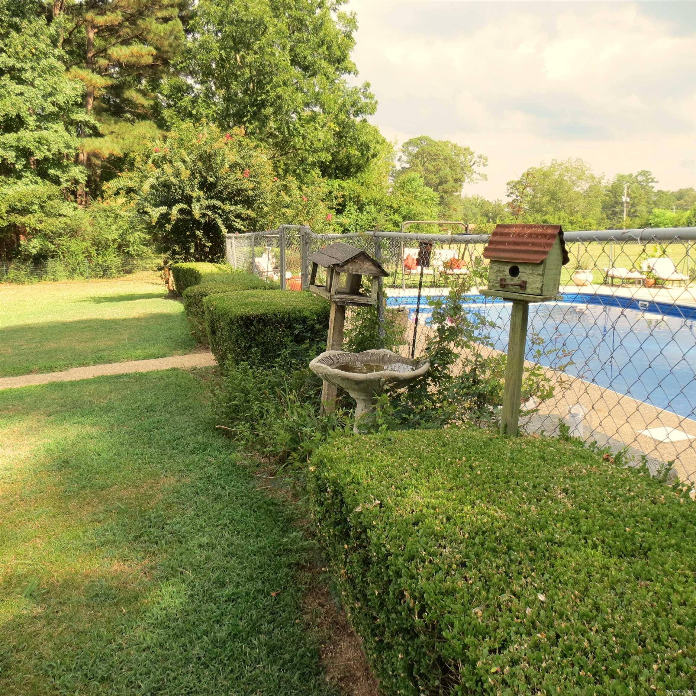 OAK LAWN ESTATES - Residential