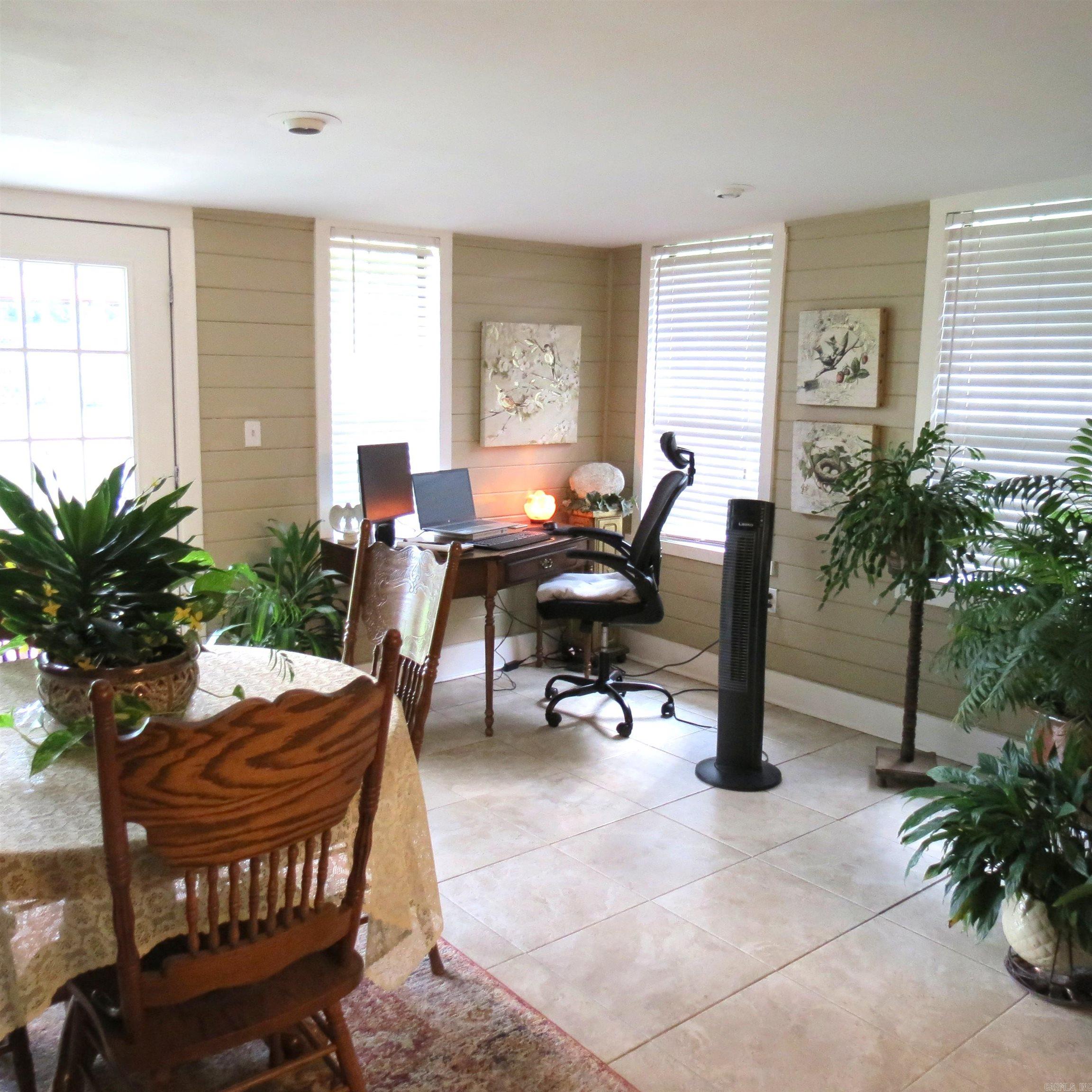 OAK LAWN ESTATES - Residential