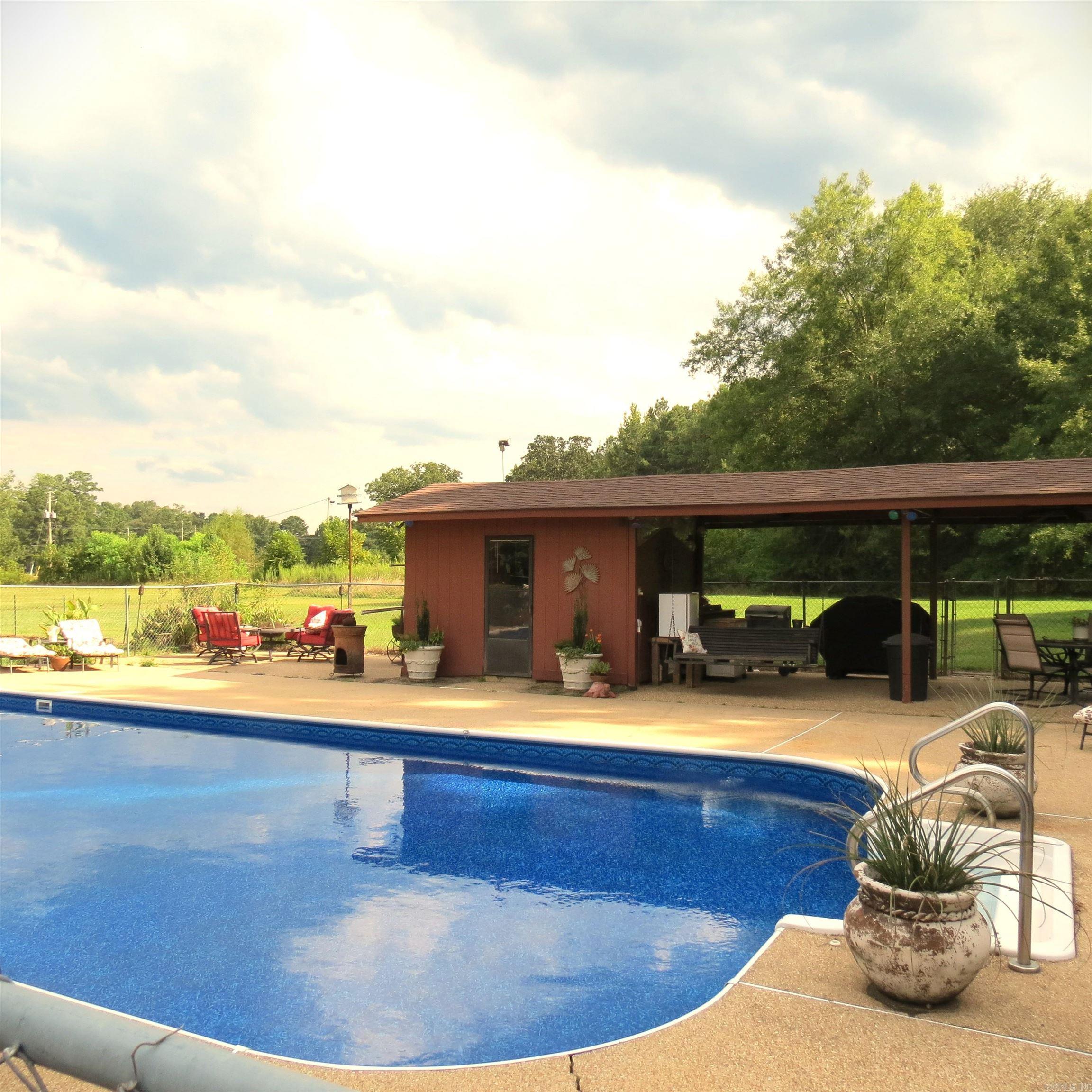 OAK LAWN ESTATES - Residential