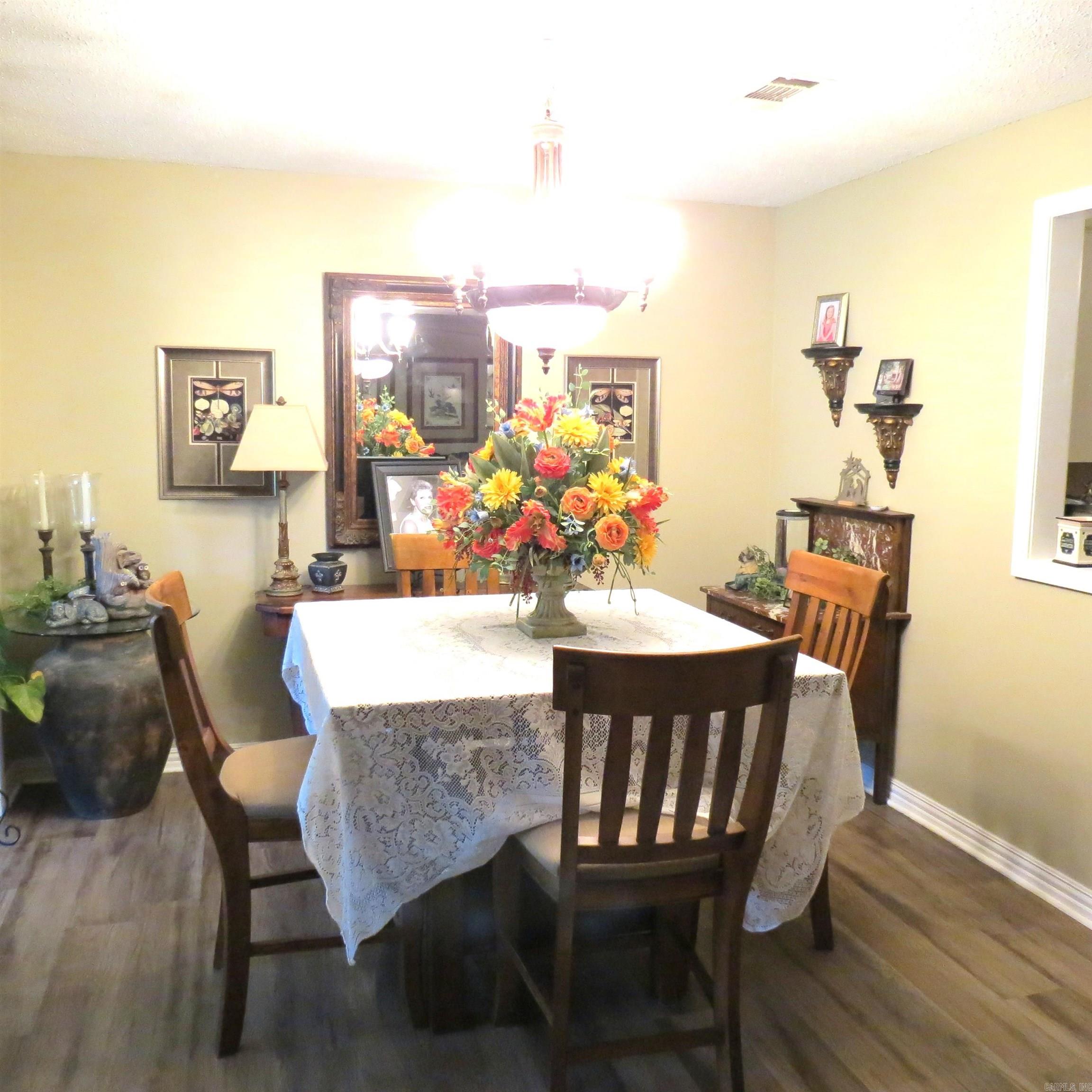 OAK LAWN ESTATES - Residential