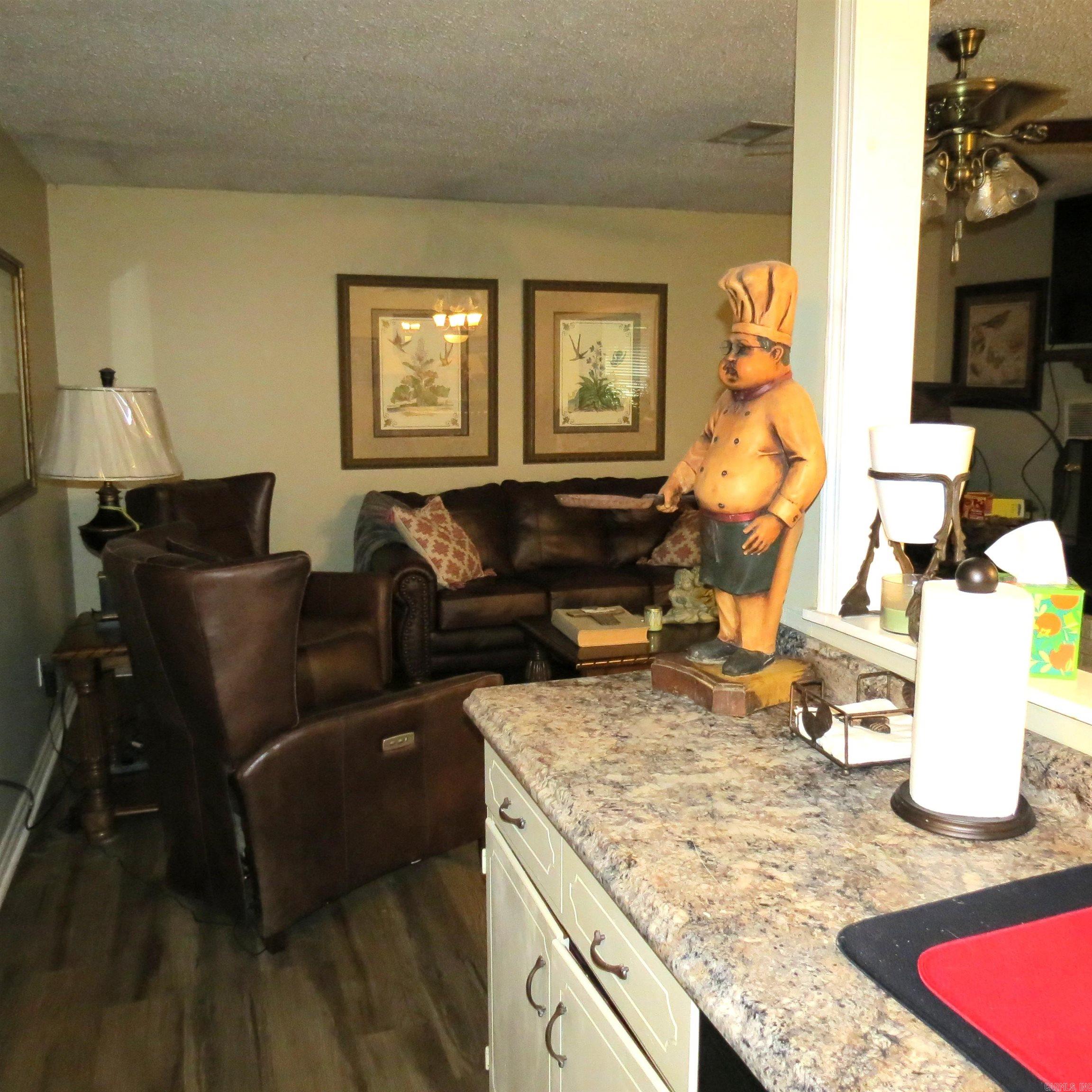 OAK LAWN ESTATES - Residential