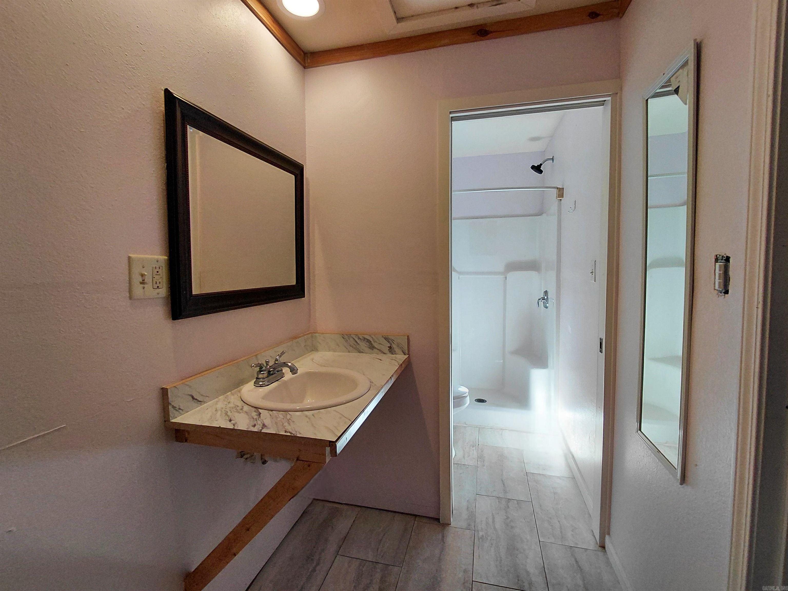 Lakevievv - Residential