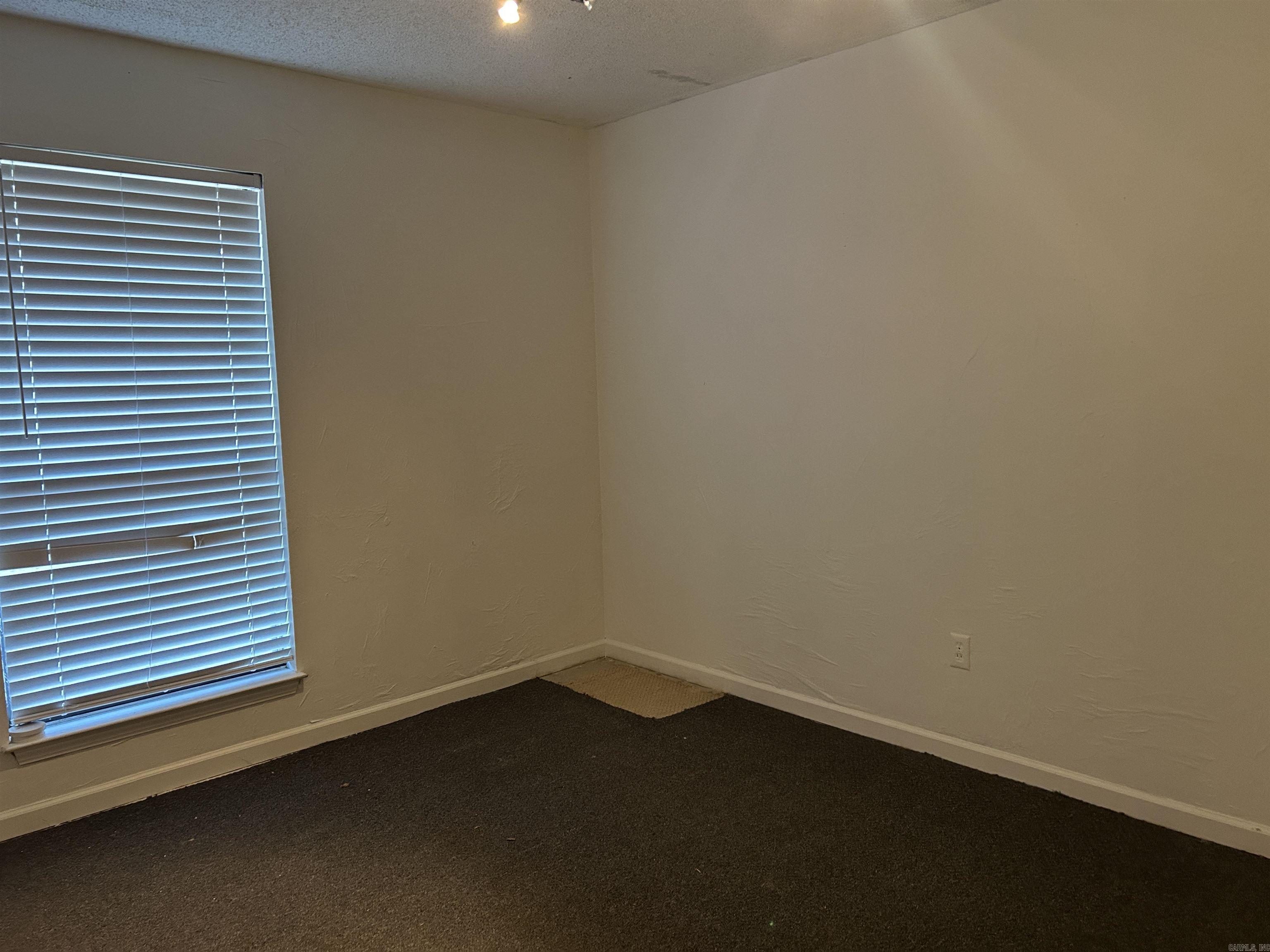 TUCKER CREEK - Residential