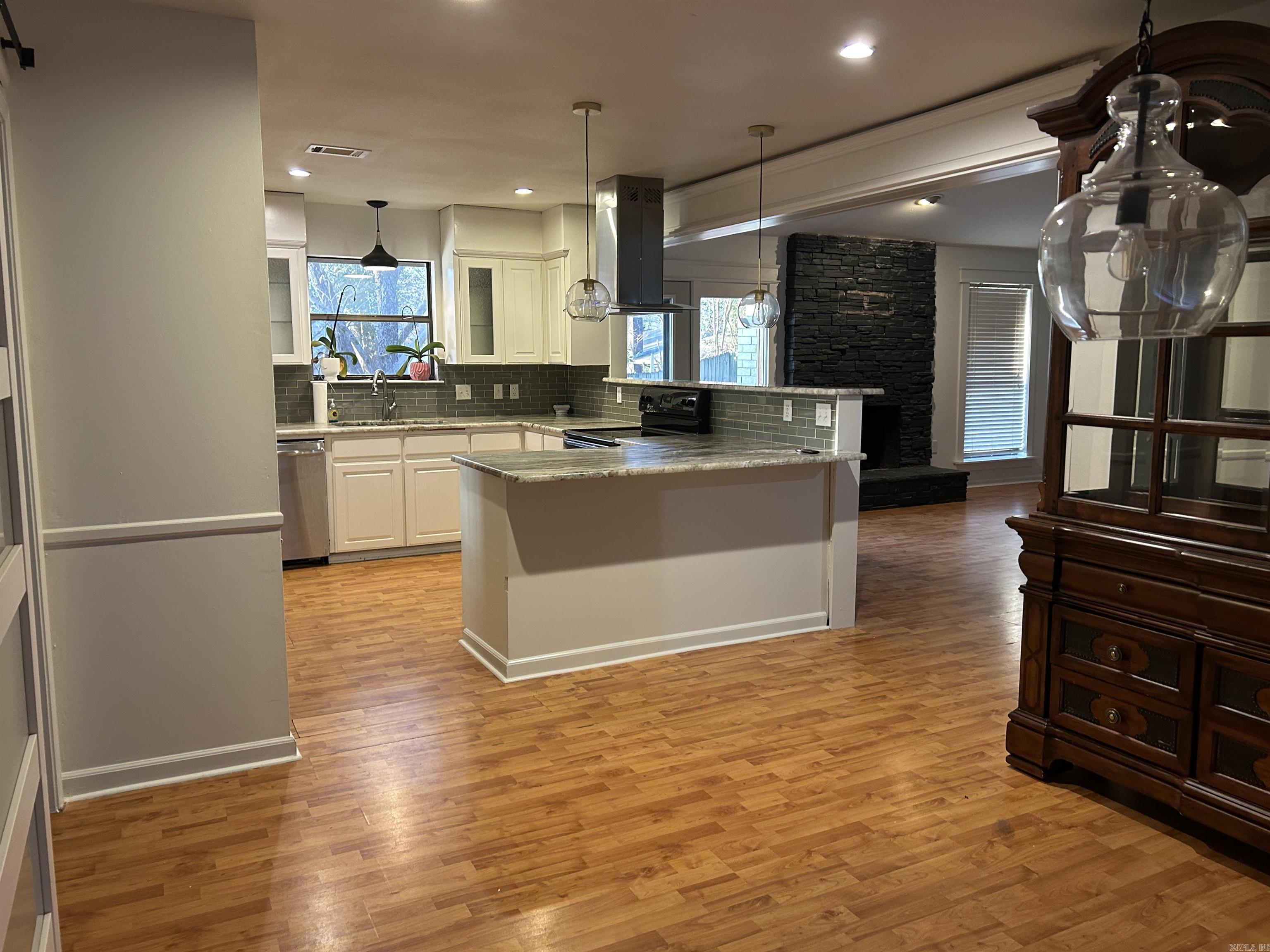 TUCKER CREEK - Residential