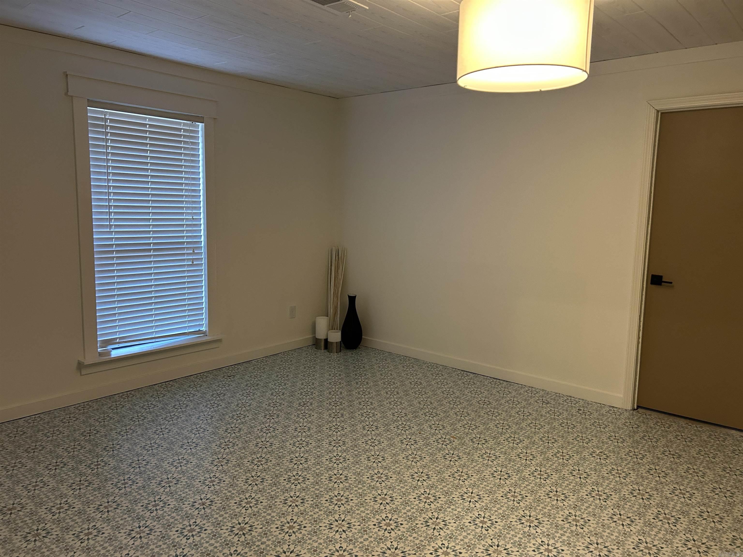 TUCKER CREEK - Residential