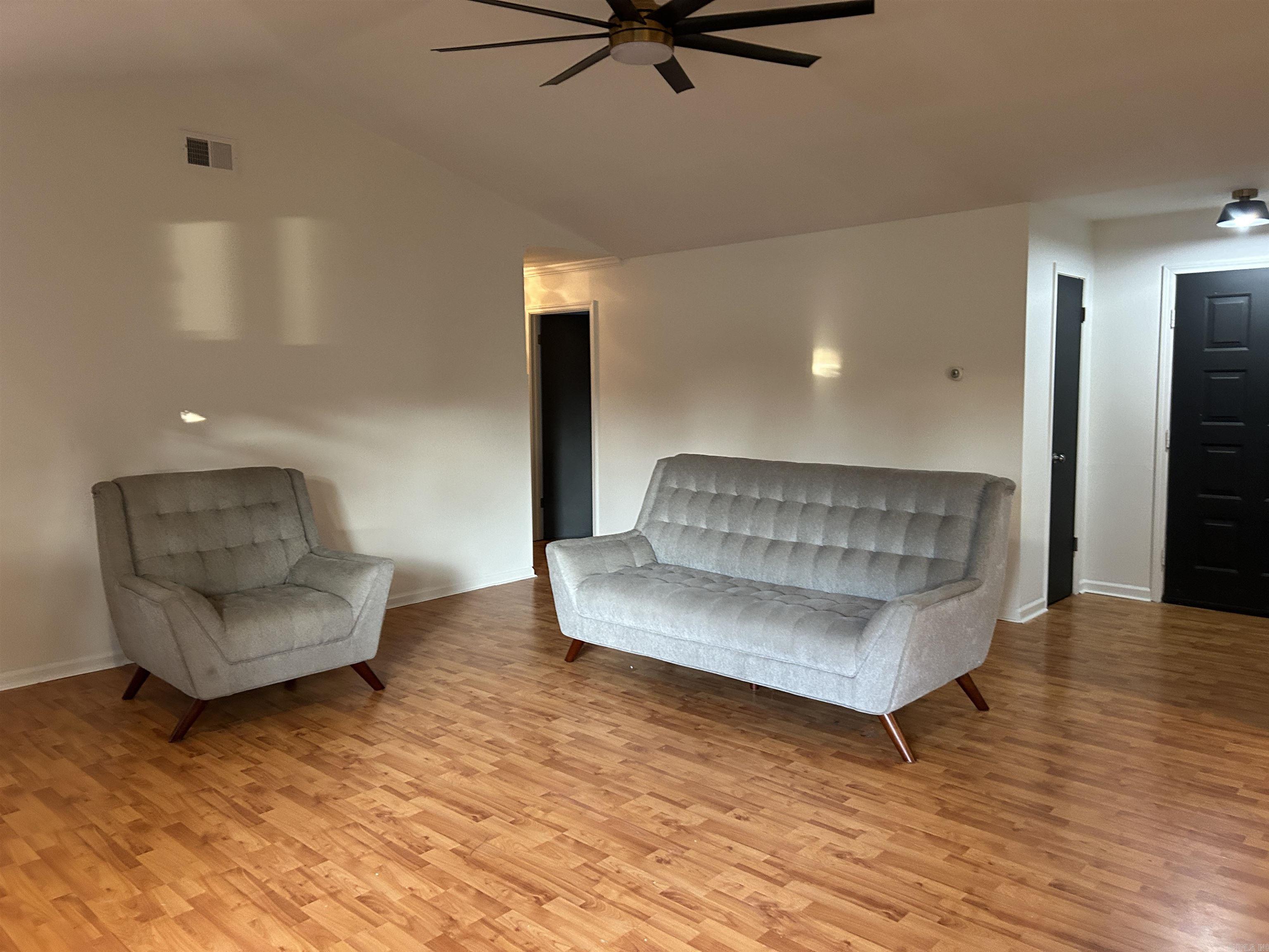 TUCKER CREEK - Residential