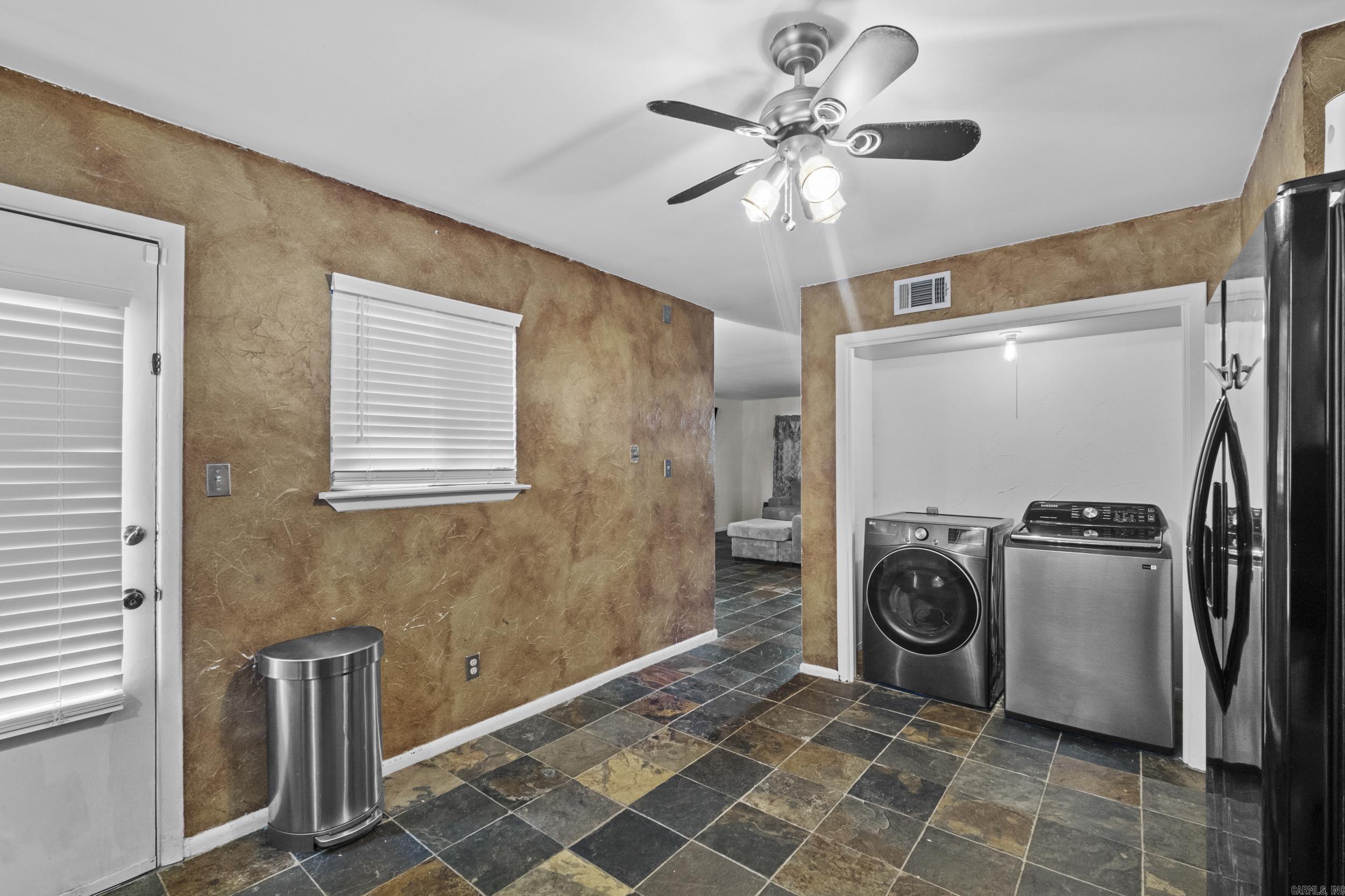 TAMARACK PINES APTS - Residential