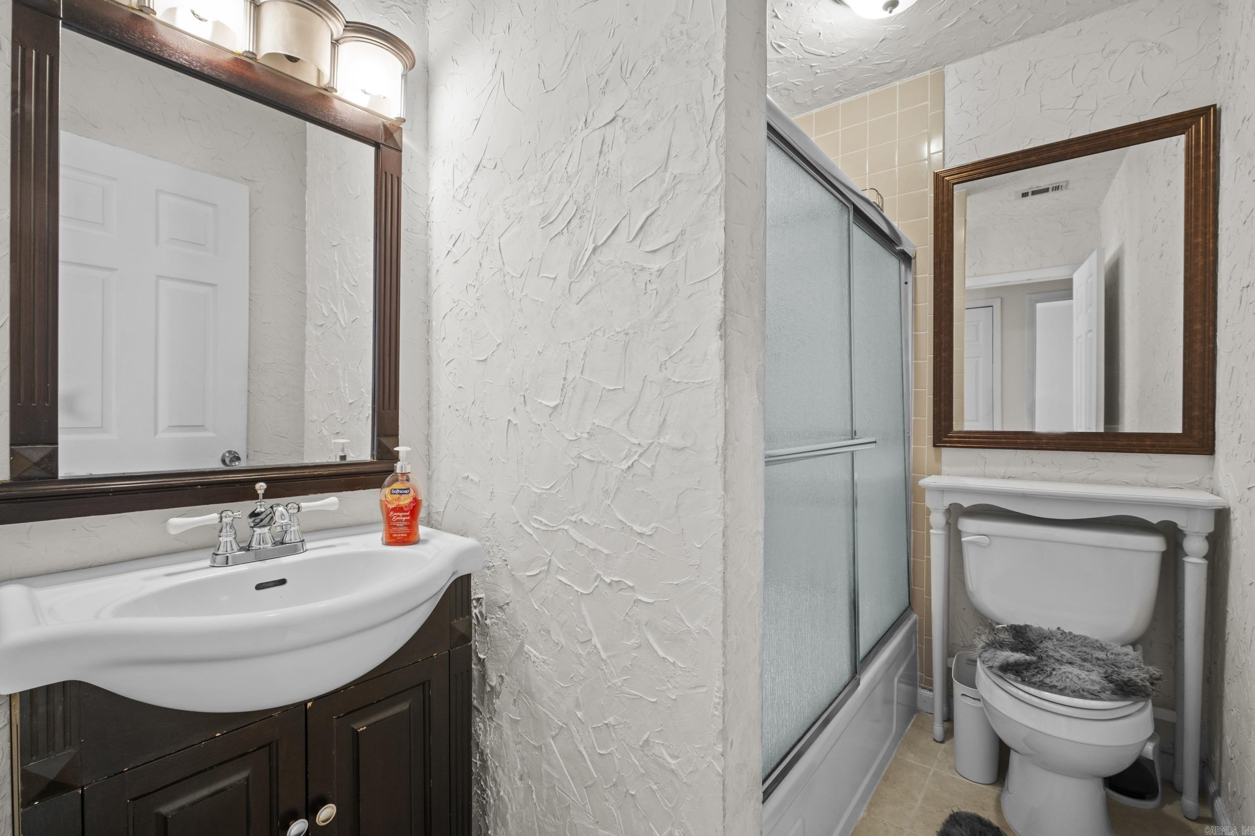 TAMARACK PINES APTS - Residential