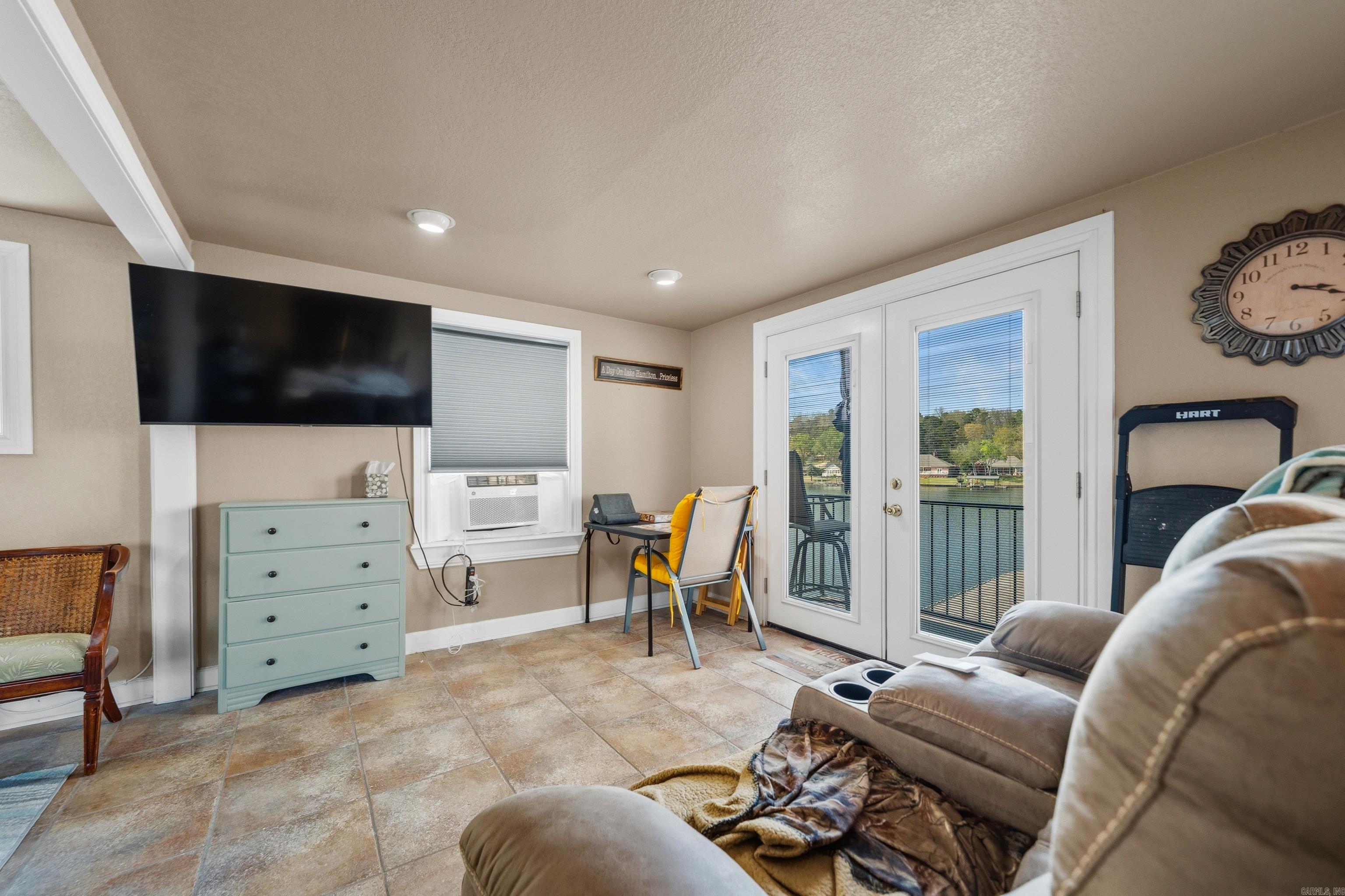 LAKELAND LODGE HPR - Residential