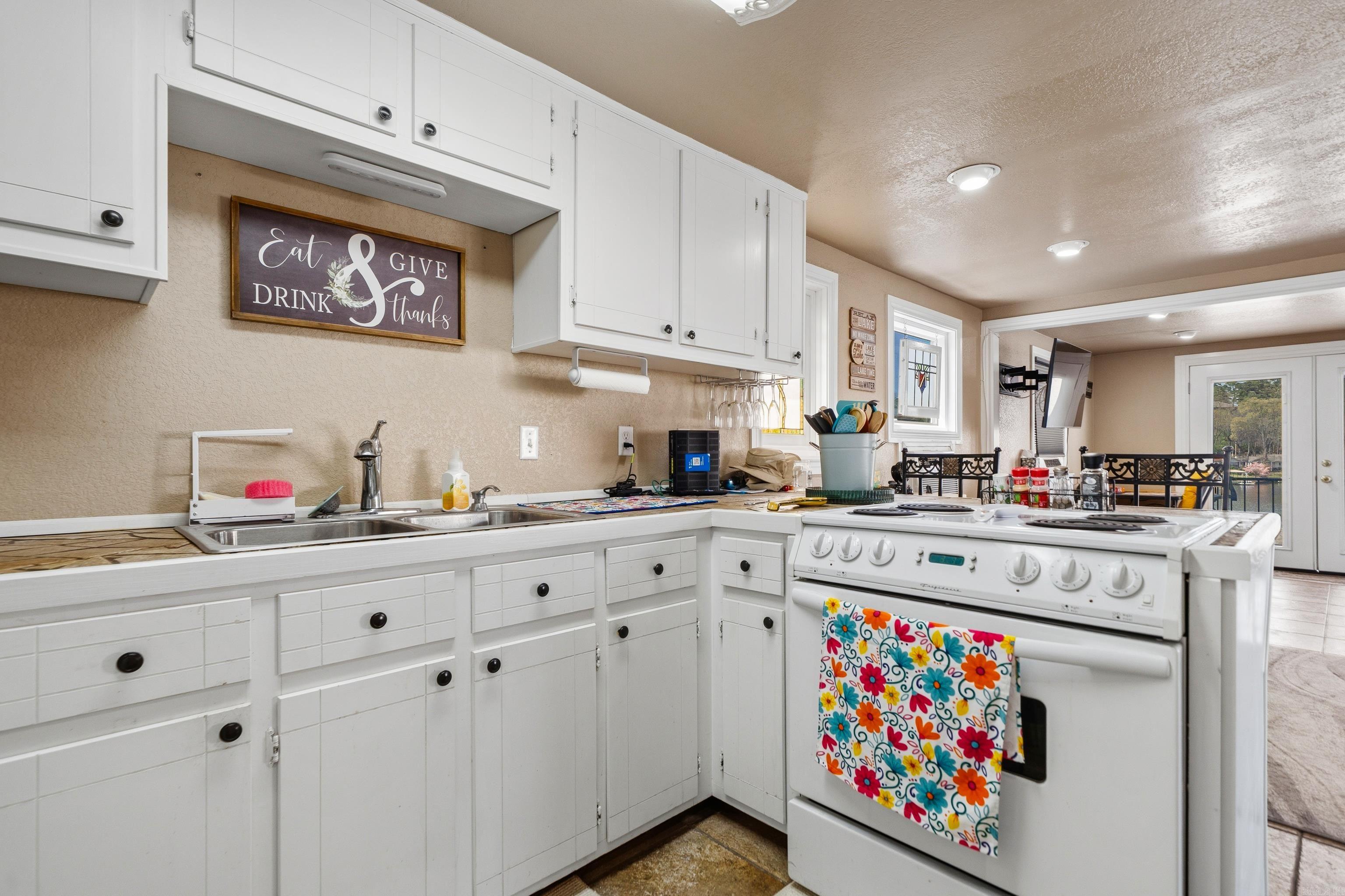 LAKELAND LODGE HPR - Residential