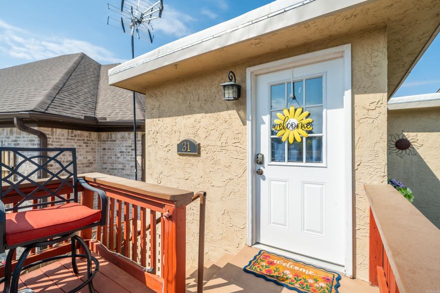 Beautiful Lake Hamilton condo with a prime location. Features include covered boat slip, boat launch, club house, swimming pool, Sonic ice machine, gated entrance, laudry area inside private storage room. Sold fully furnished with two refrigerators, washer, dryer, microwave, and K-cup coffee maker. Enjoy stunning lake views from the back patio and relaxing on the front deck with chairs and umbrellas. Located just minutes from Central Avenue, Walmart, and dining. Schedule your showing today!