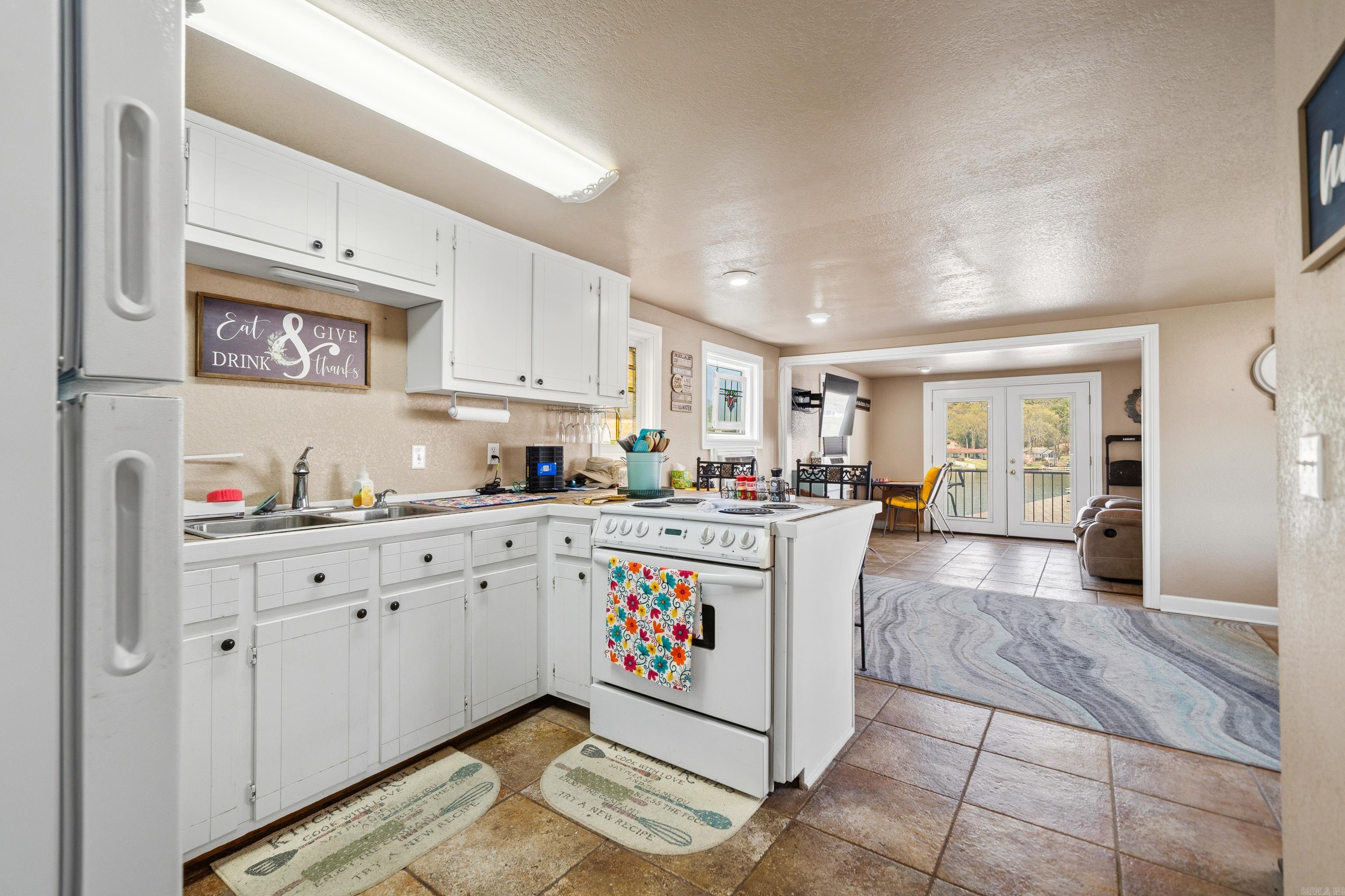 LAKELAND LODGE HPR - Residential